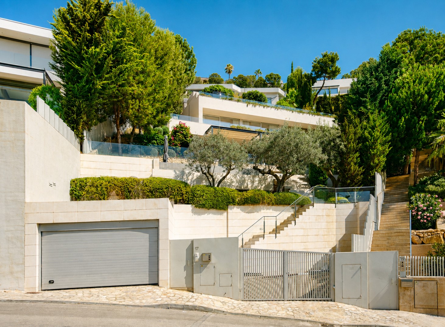 Vila moderna amb vistes al mar en un entorn tranquil a la Costa d'en Blanes-28