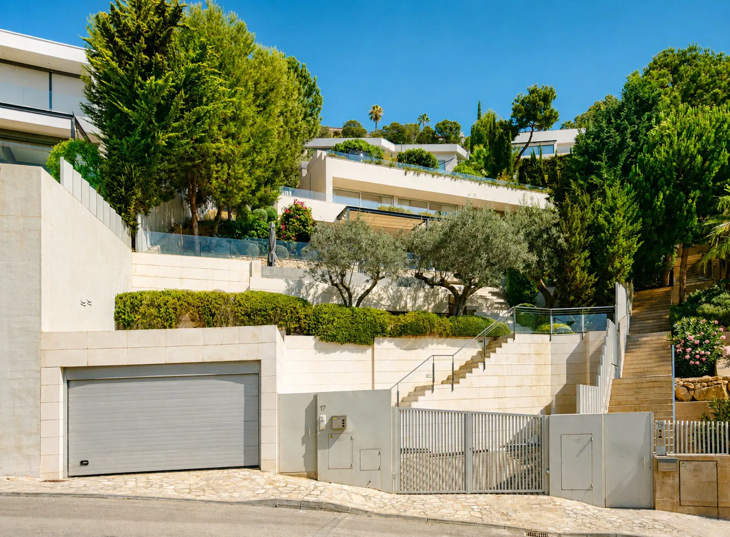 Vila moderna amb vistes al mar en un entorn tranquil a la Costa d'en Blanes-28