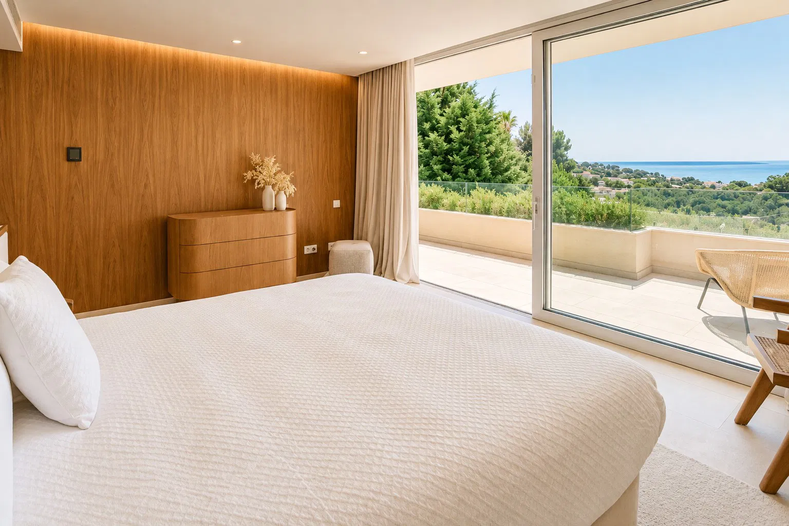 Vila moderna amb vistes al mar en un entorn tranquil a la Costa d'en Blanes-15