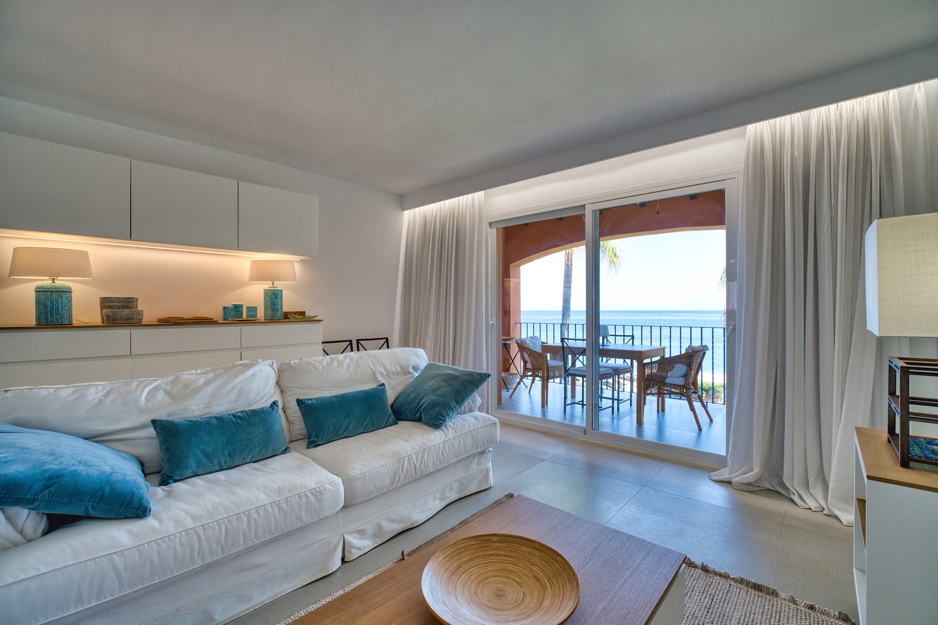 High-quality renovated apartment on the seafront in Betlem-5
