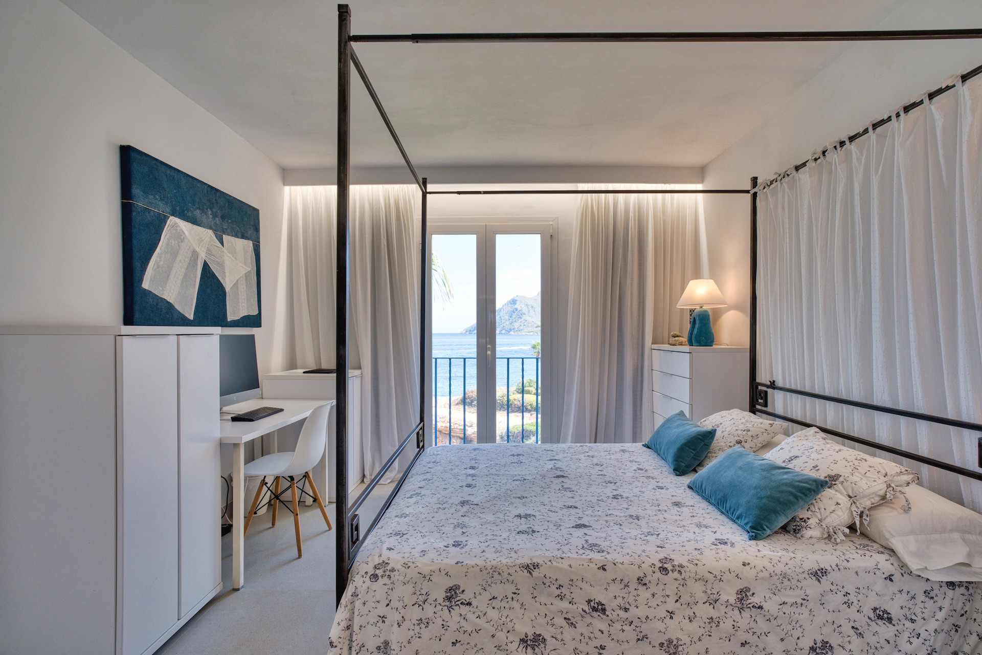 High-quality renovated apartment on the seafront in Betlem-8