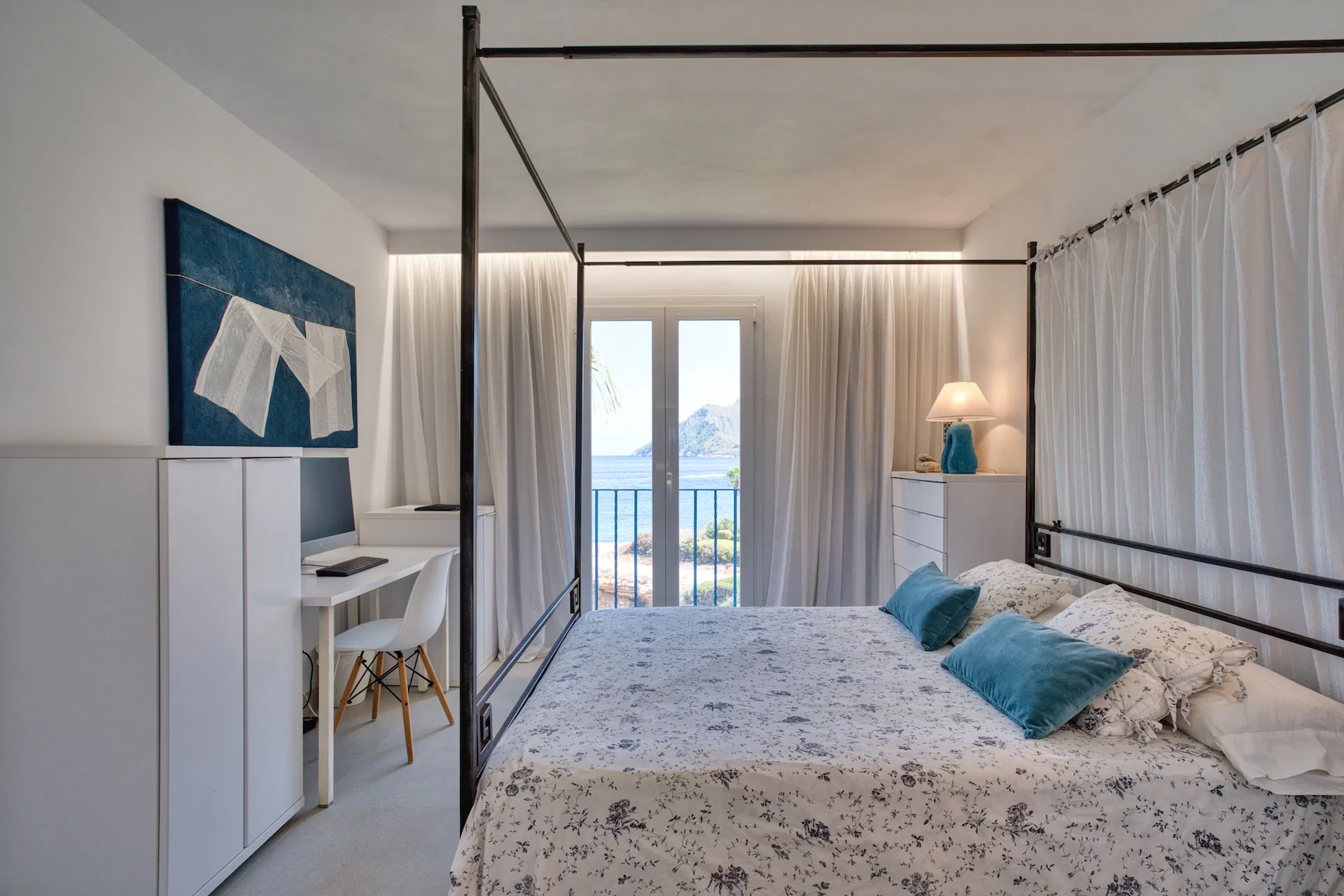 High-quality renovated apartment on the seafront in Betlem-8