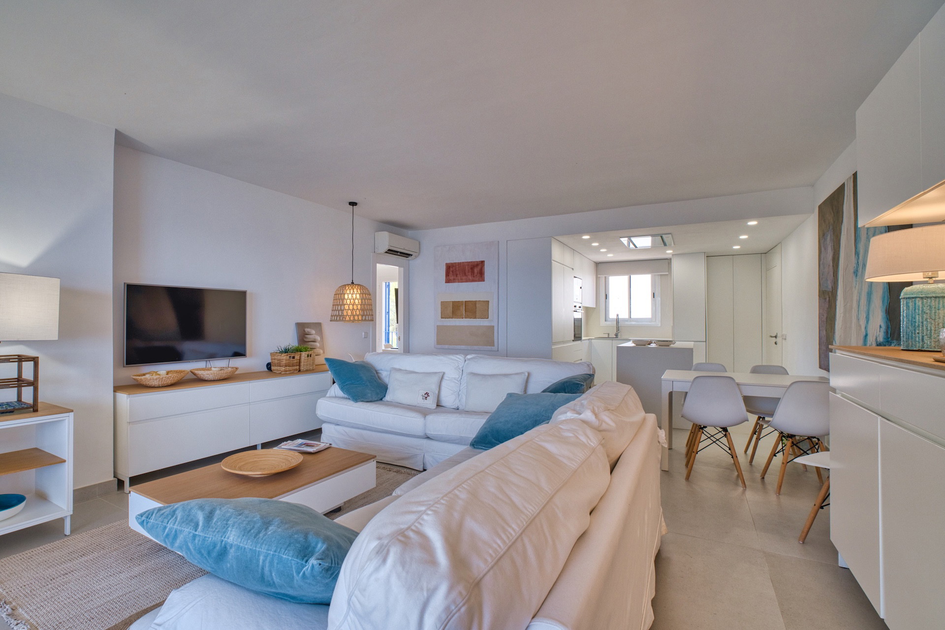 High-quality renovated apartment on the seafront in Betlem-10
