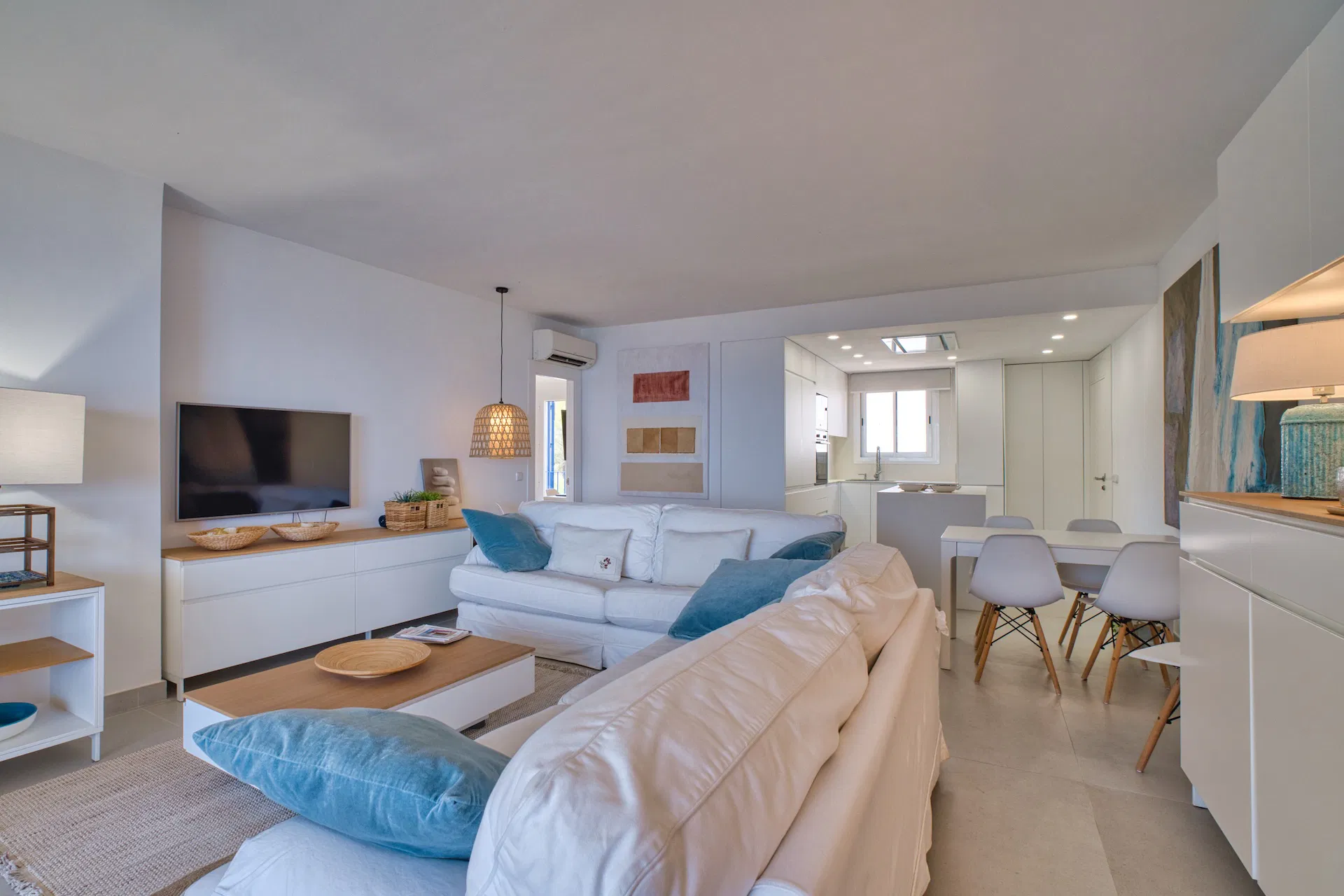 High-quality renovated apartment on the seafront in Betlem-10