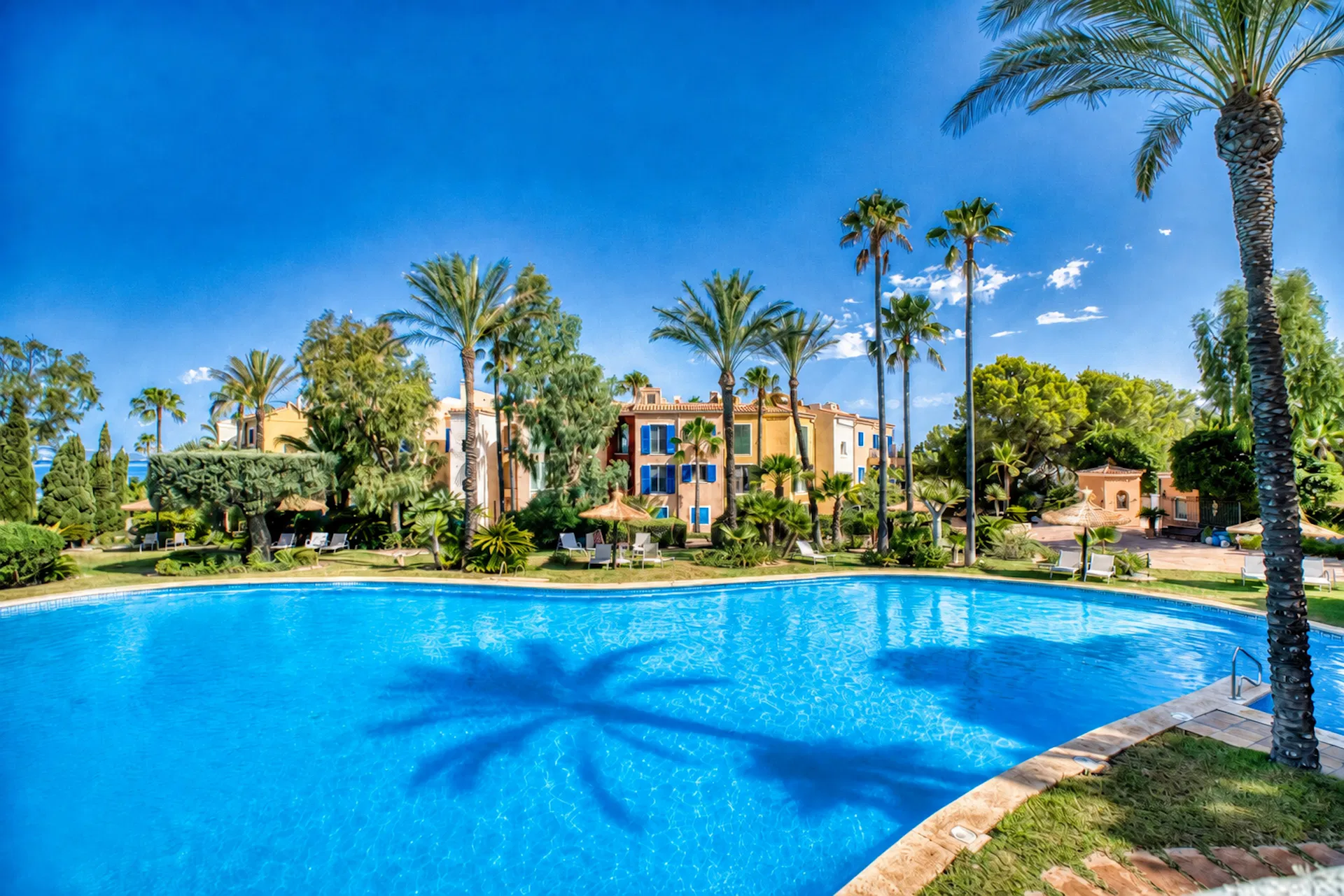 High-quality renovated apartment on the seafront in Betlem-3