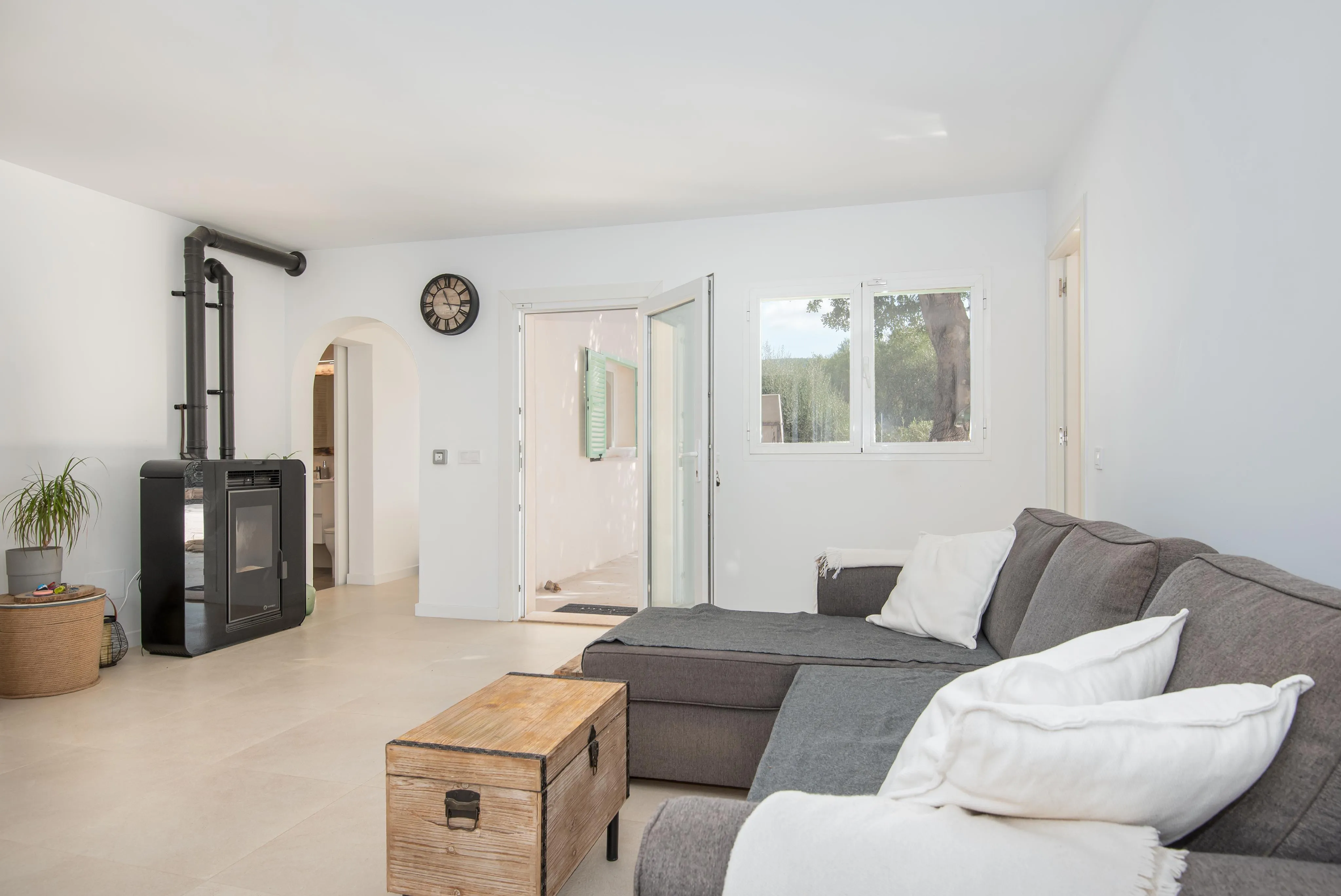 Maison de campagne rénovée avec vue panoramique sur les montagnes-7