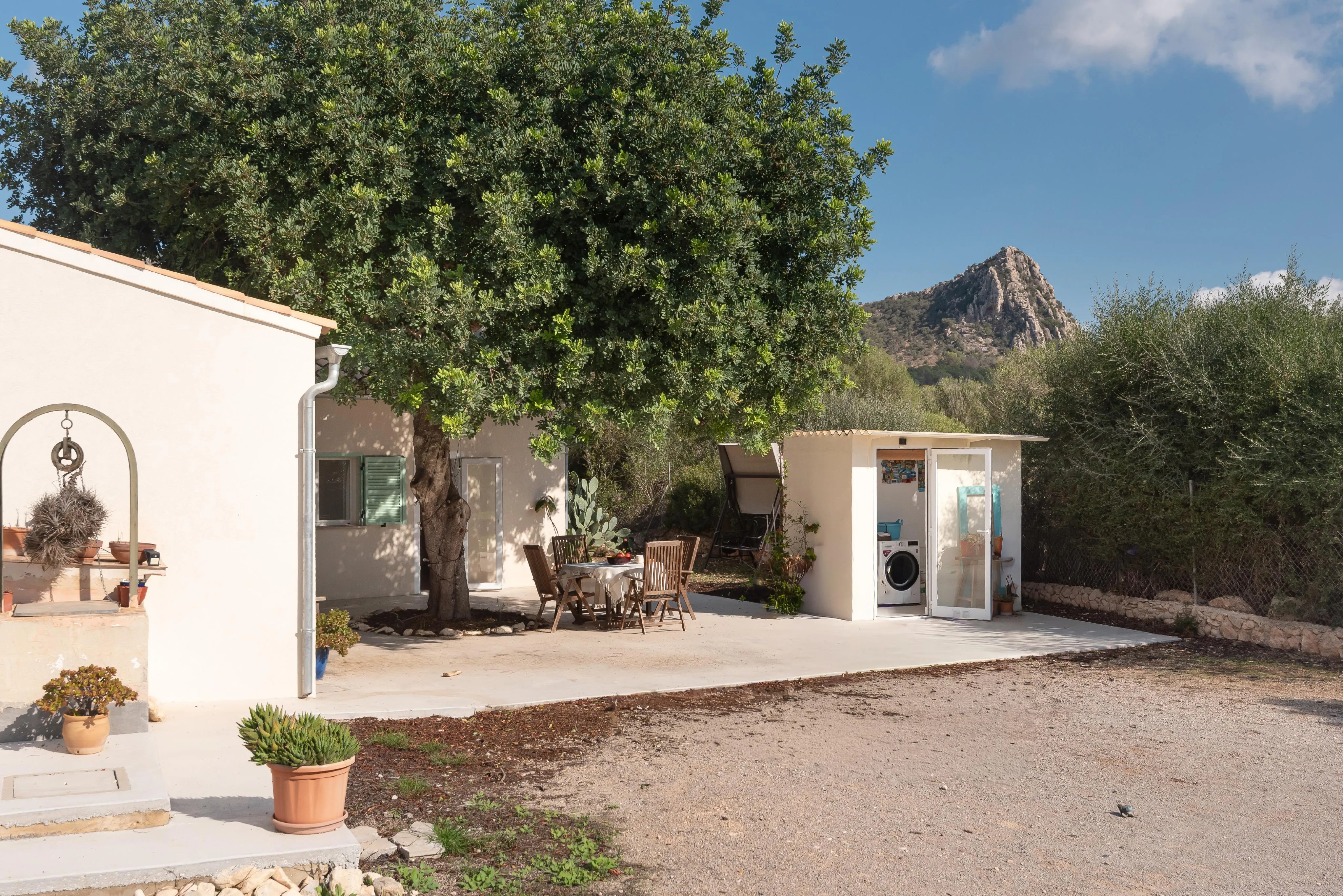 Maison de campagne rénovée avec vue panoramique sur les montagnes-14