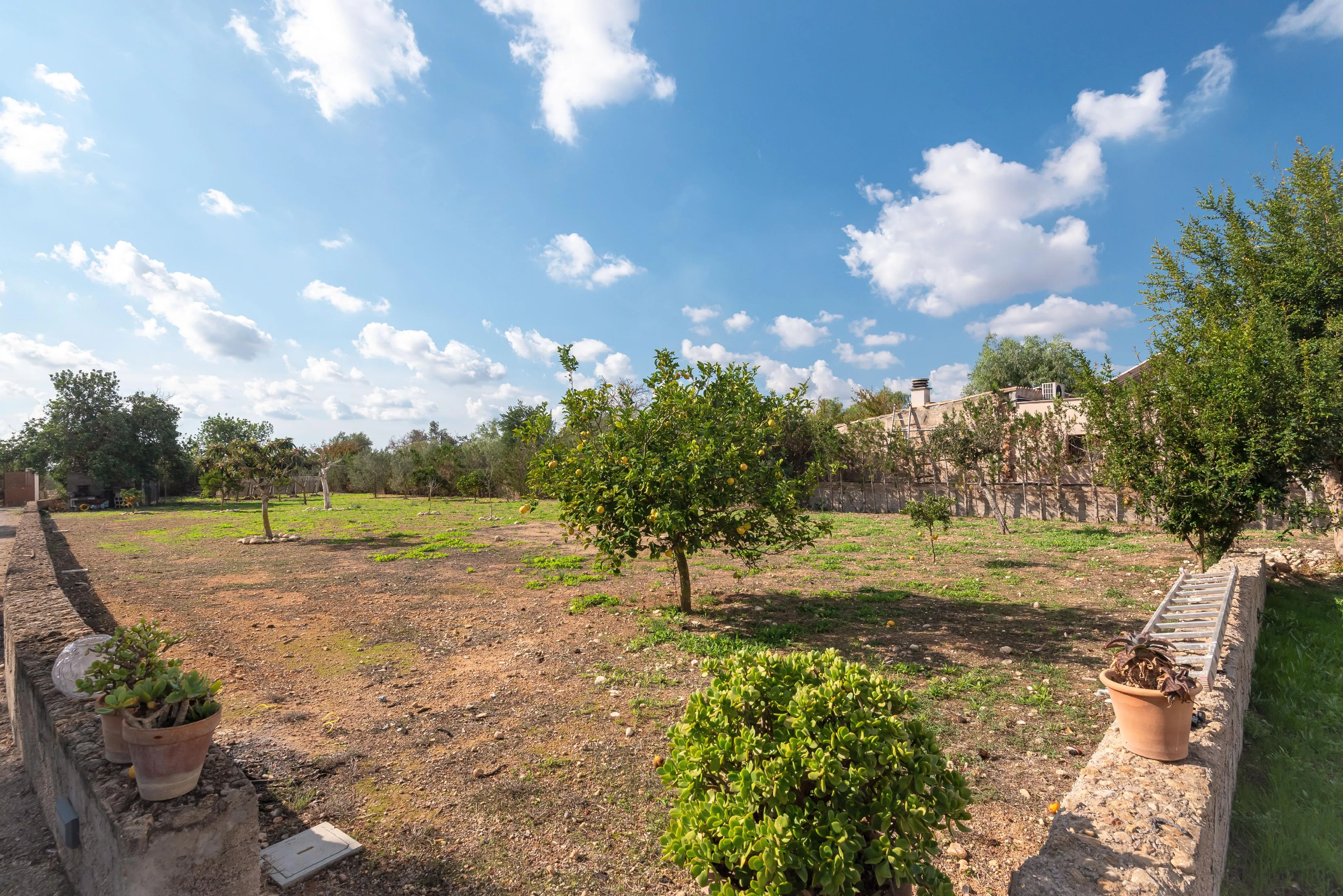 Отремонтированный загородный дом с панорамным видом на горы-15