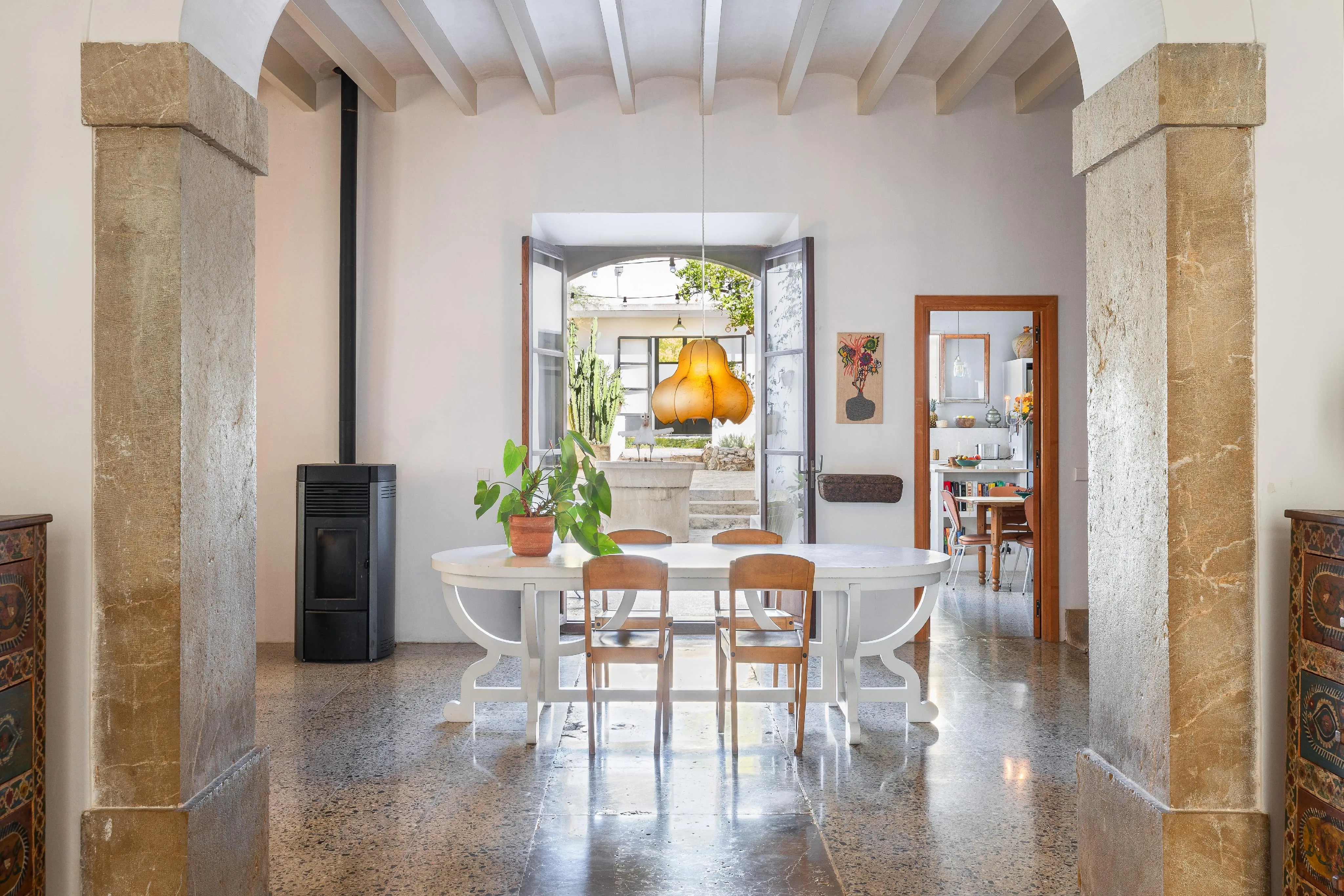 Encantadora casa de pueblo con espacio comercial y piscina en el corazón de Binissalem-2