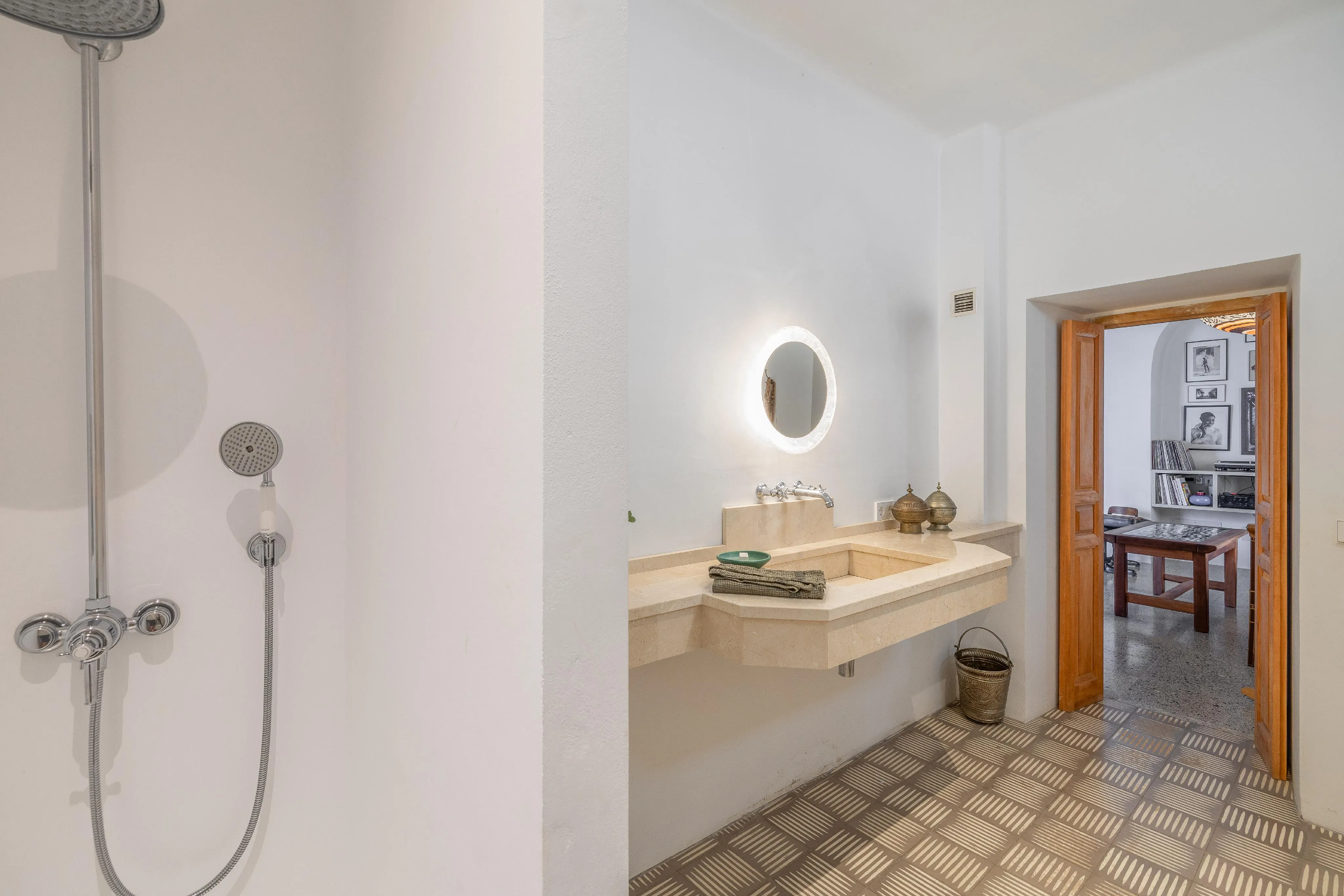 Charming townhouse with commercial space and pool in the heart of Binissalem-13