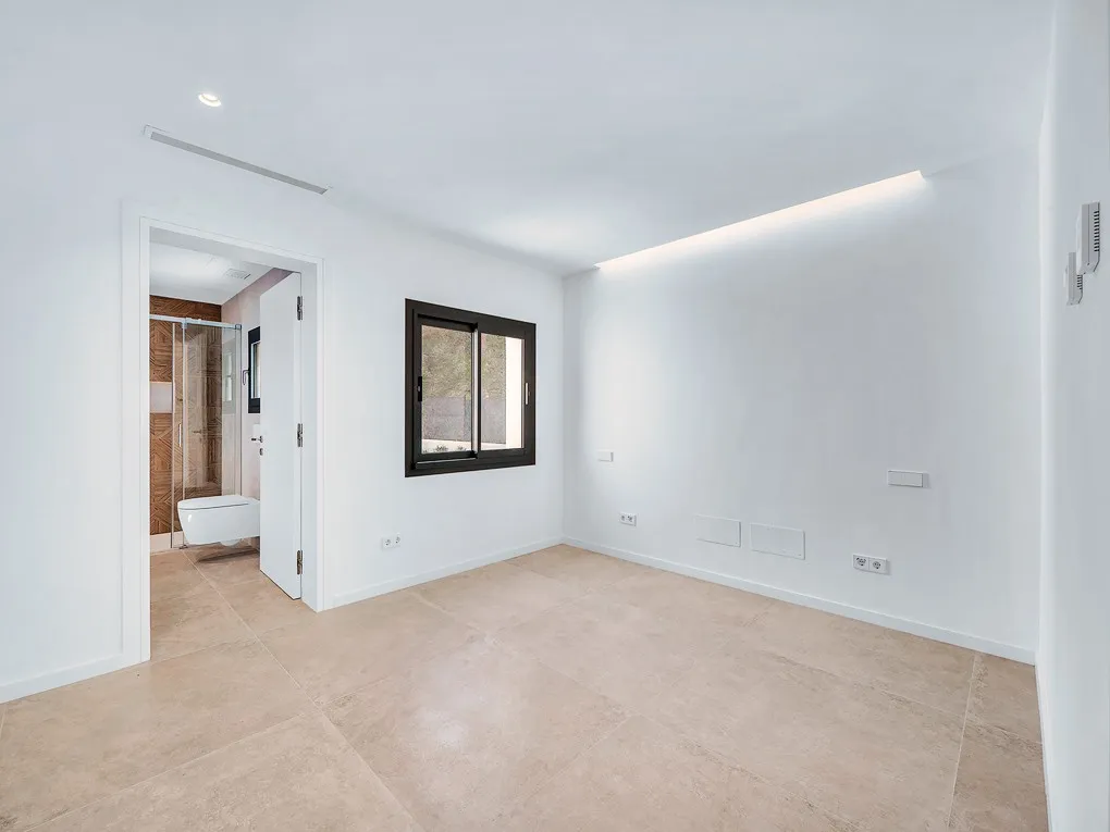 Ruime nieuwbouwvilla in Nova Santa Ponsa-6