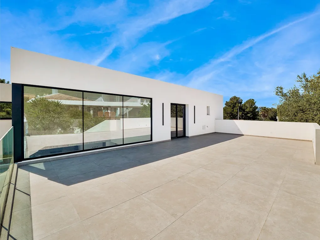 Großzügige Neubauvilla in Nova Santa Ponsa-10