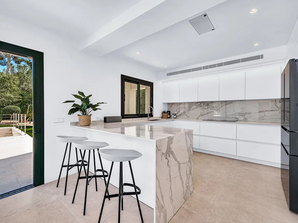 Großzügige Neubauvilla in Nova Santa Ponsa-3