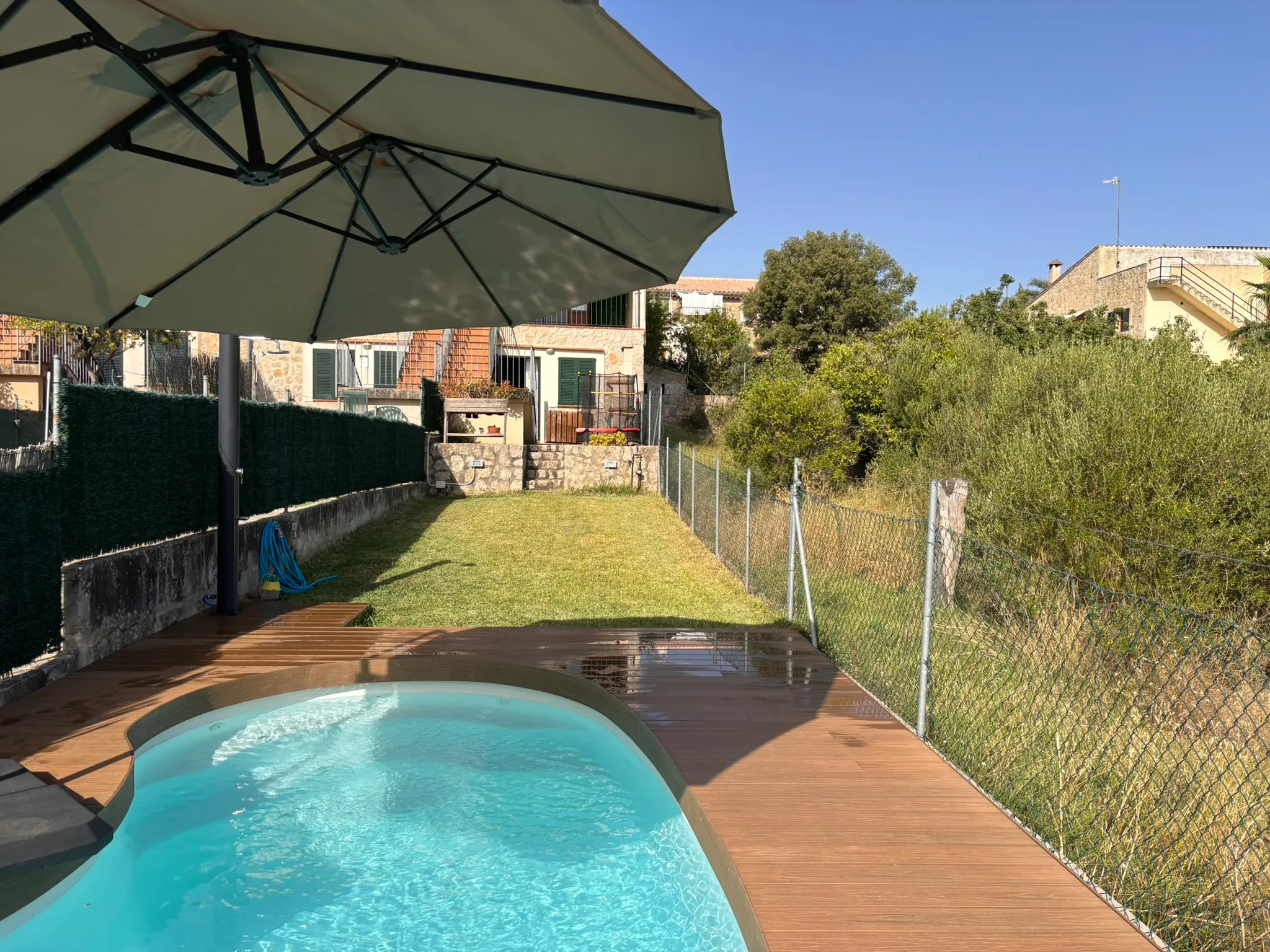 Casa adossada cantonera amb piscina a Moscari-1