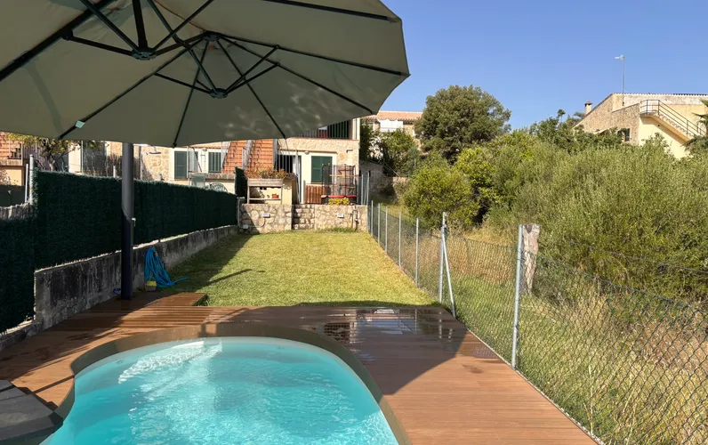 Reihenendhaus mit Pool in Moscari