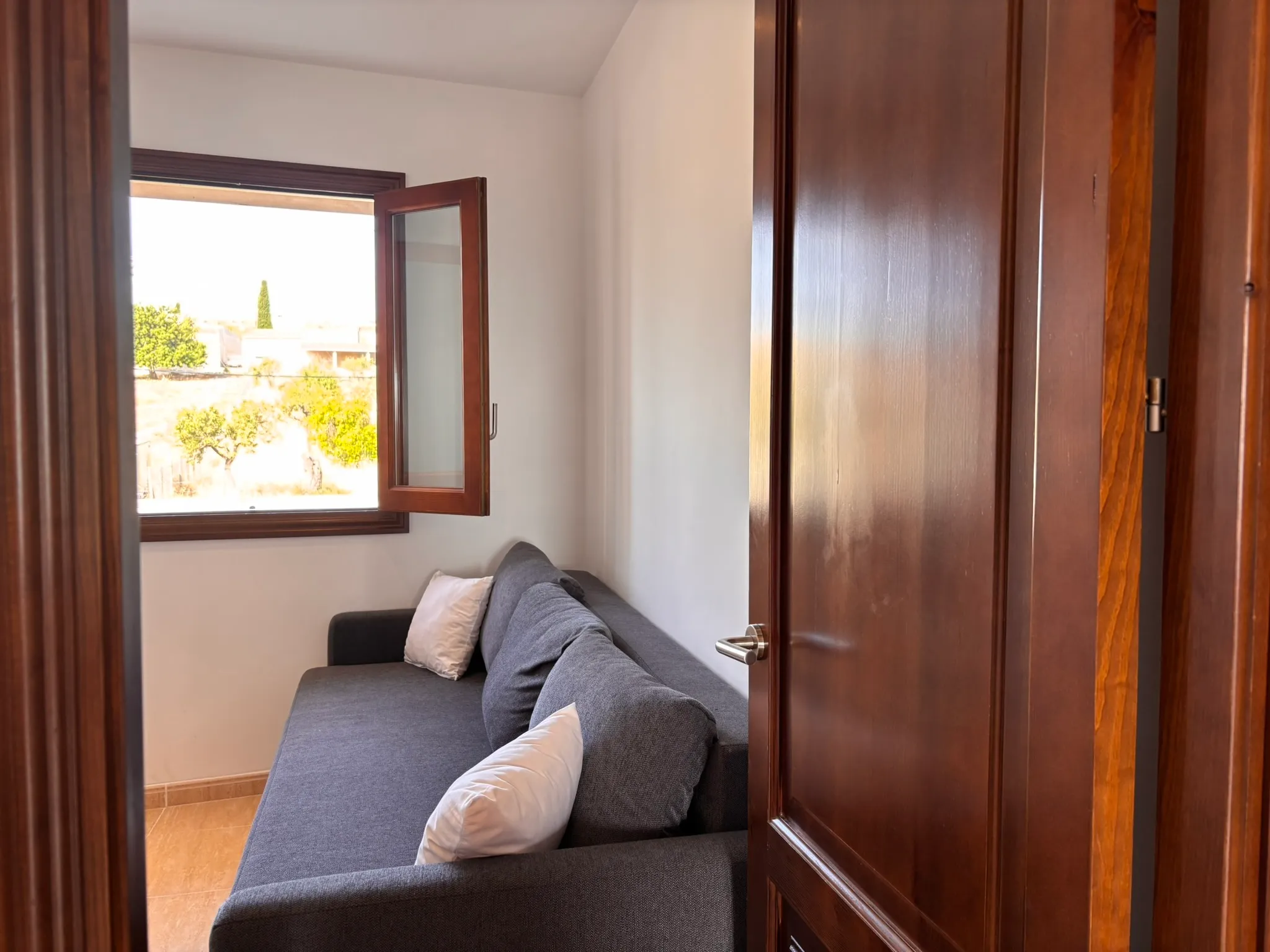 Casa adossada cantonera amb piscina a Moscari-9