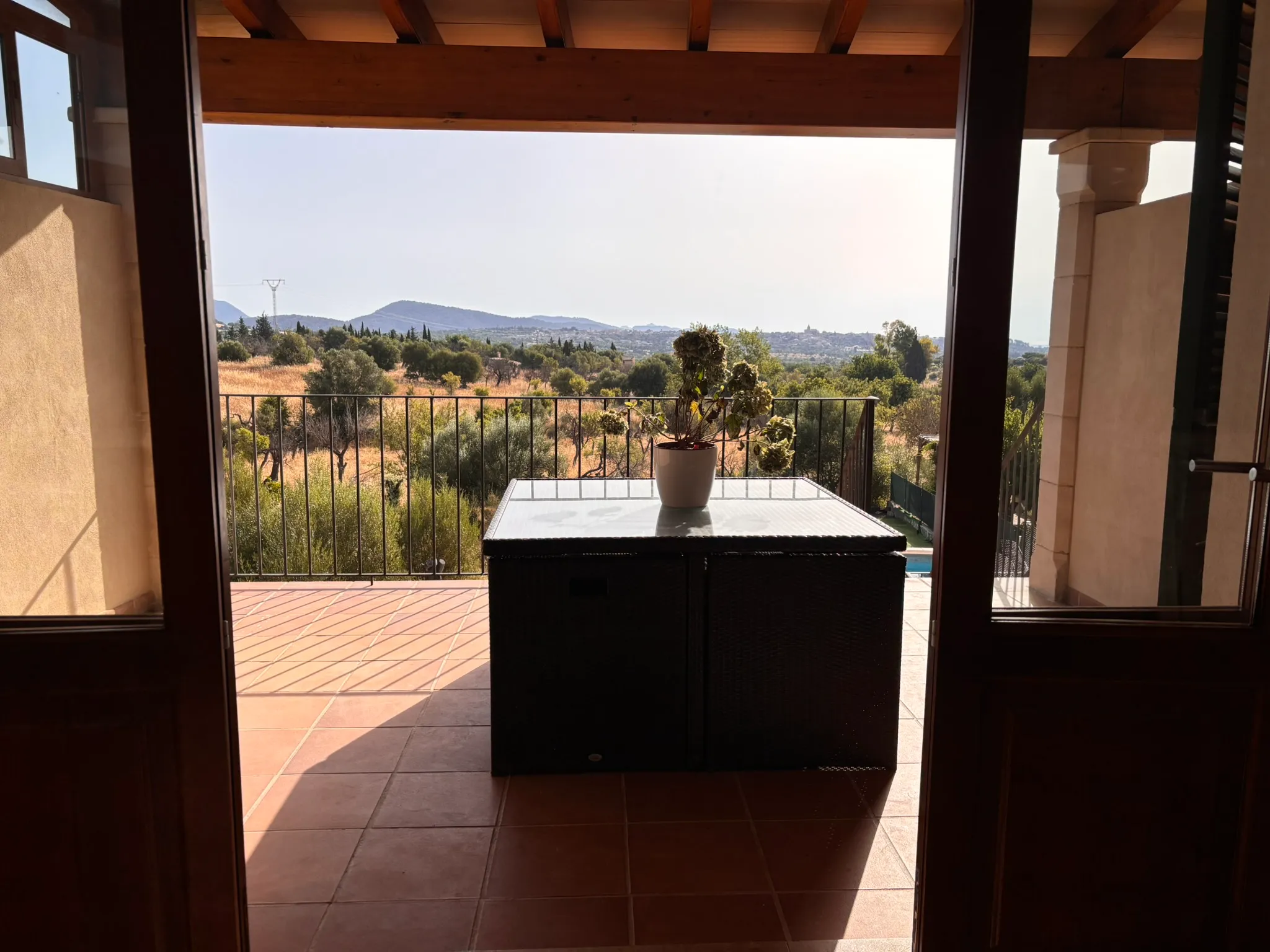 Casa adossada cantonera amb piscina a Moscari-4