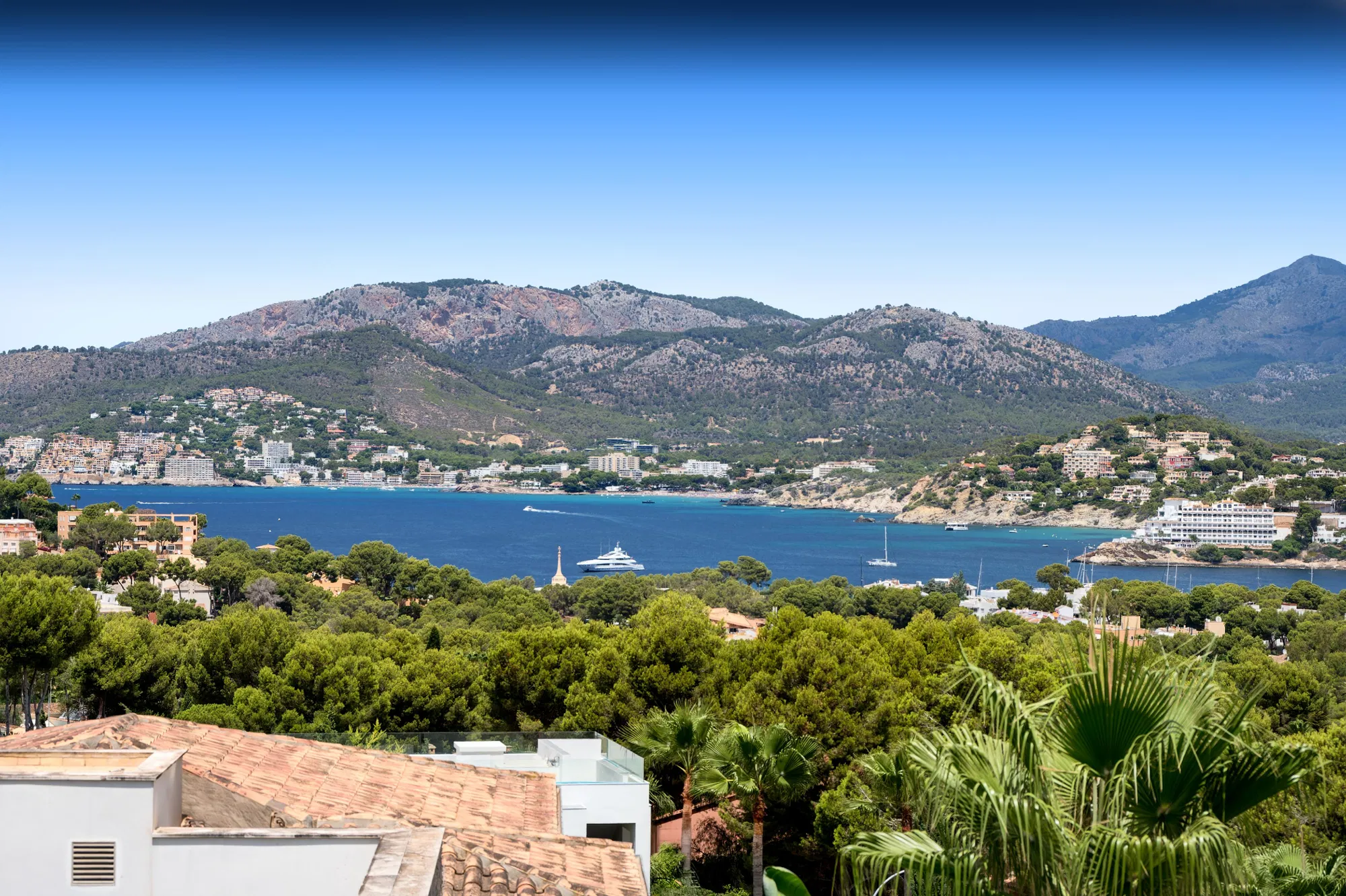 Vila moderna amb vistes panoràmiques al mar a Santa Ponsa-11