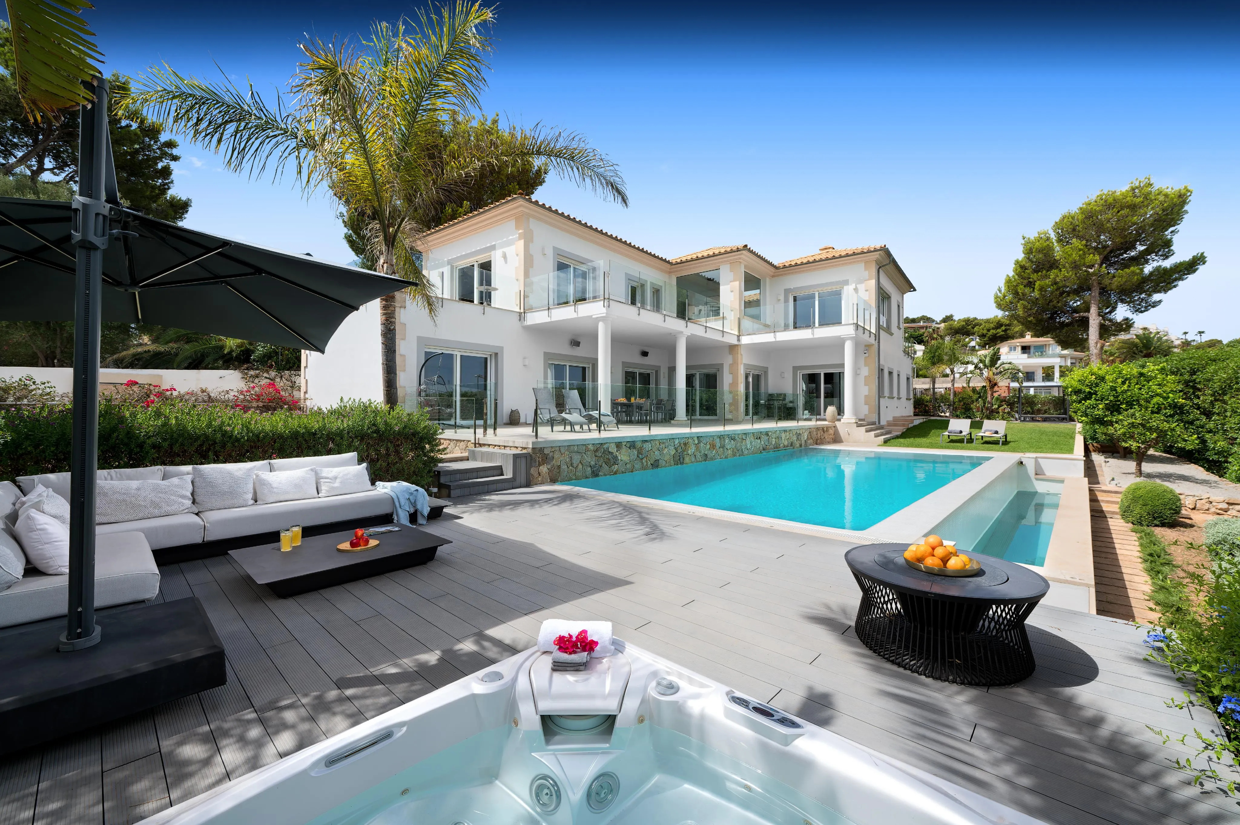 Modern Villa with Panoramic Sea Views in Santa Ponsa-1