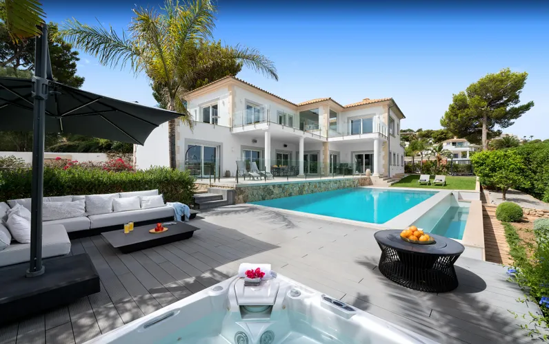 Modern Villa with Panoramic Sea Views in Santa Ponsa