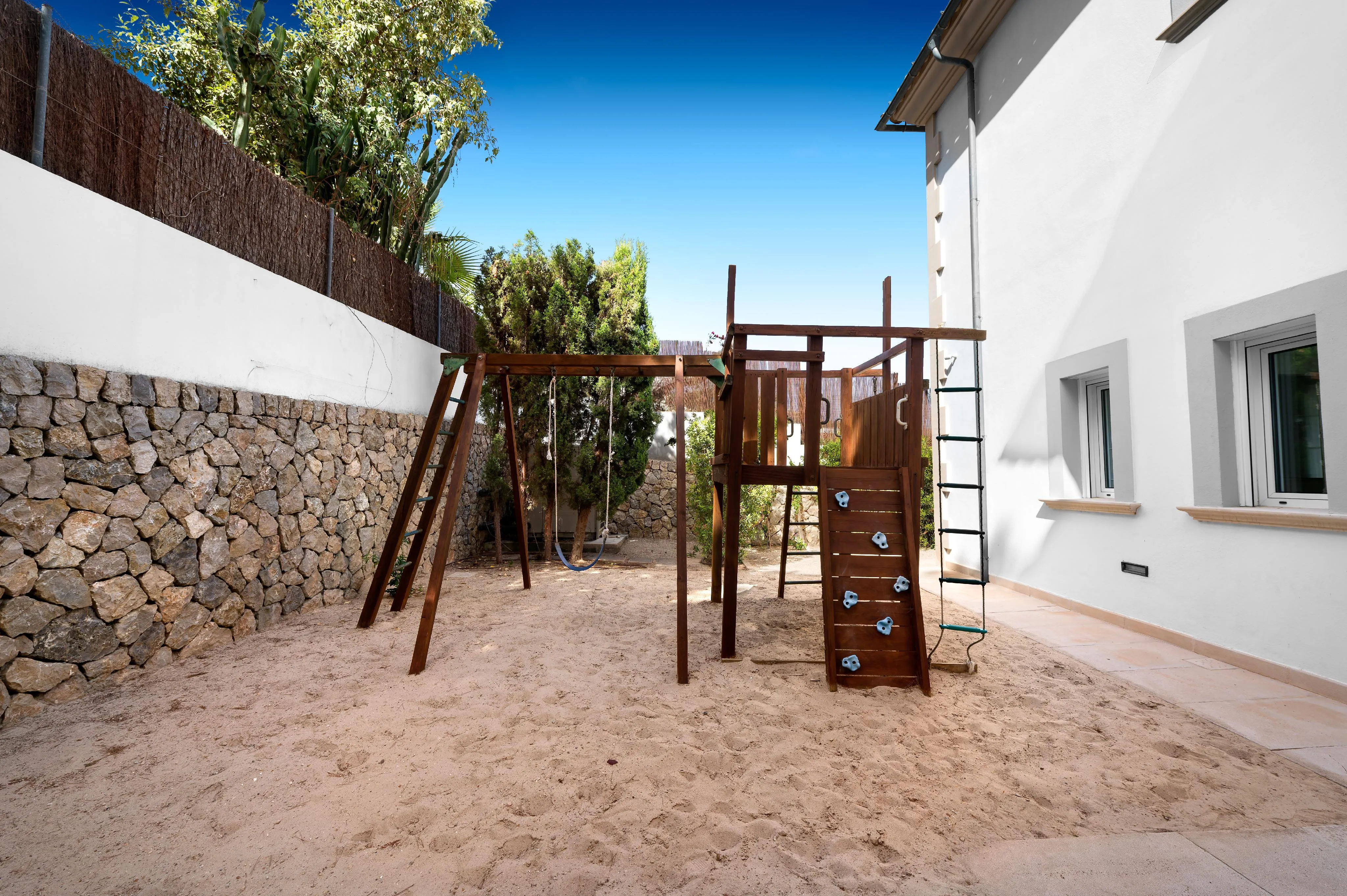 Moderne villa med panoramaudsigt over havet i Santa Ponsa-11