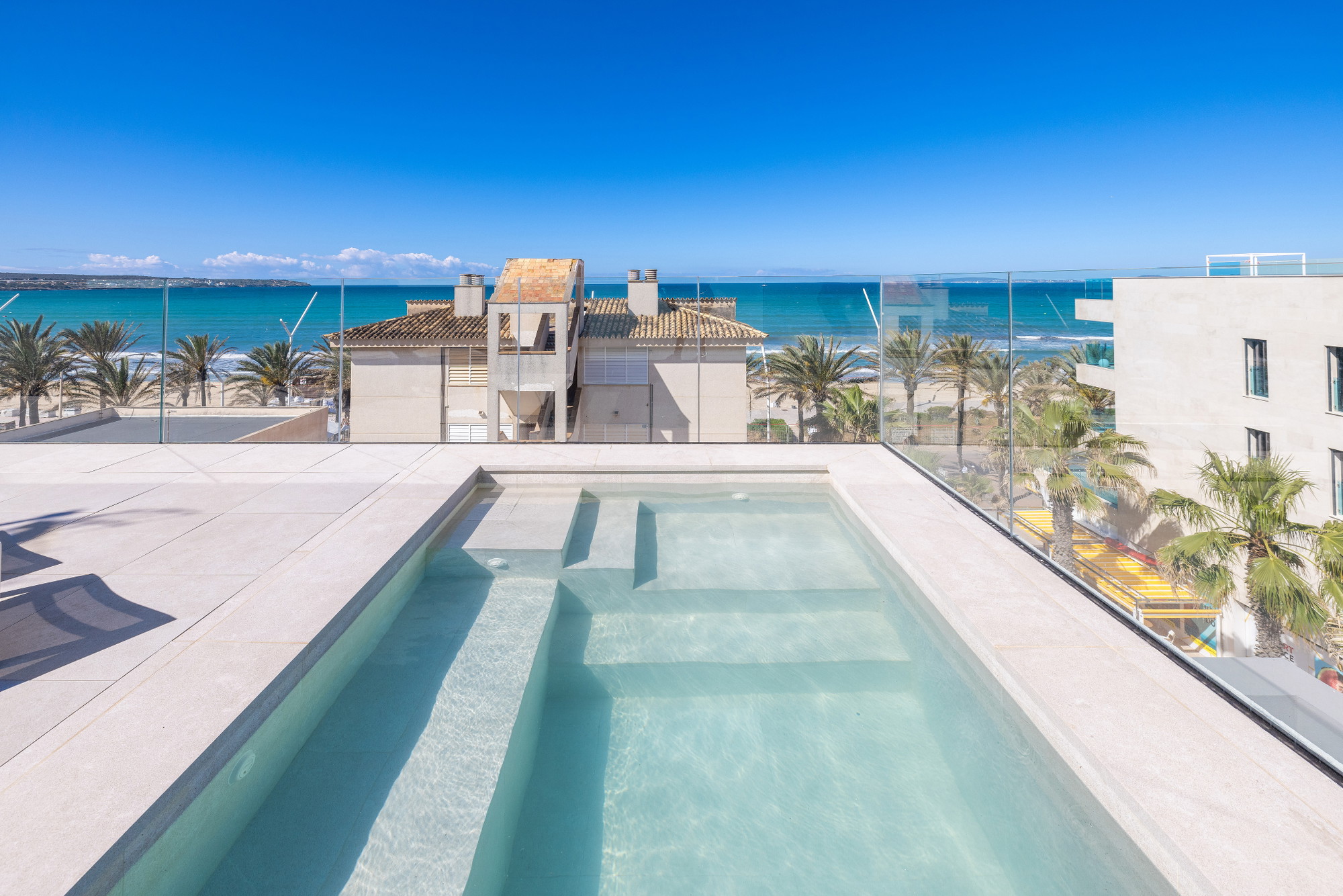 Magnificent duplex penthouse with terraces, private pool and sea views