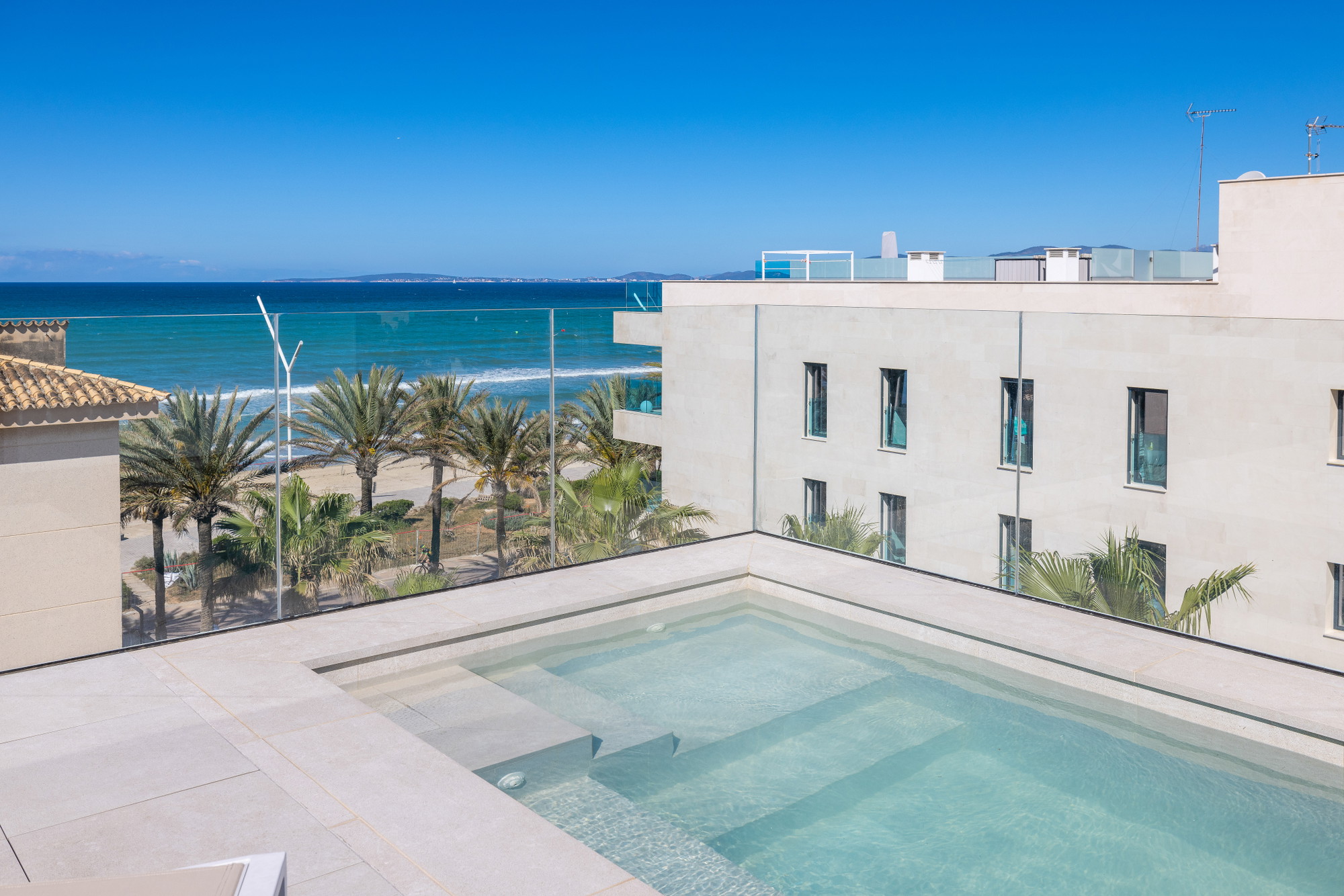 Magnificent duplex penthouse with terraces, private pool and sea views-13