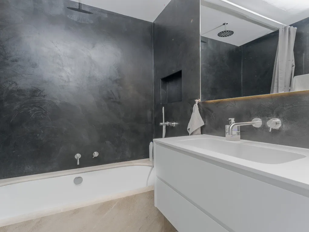 Casa ristrutturata con giardino, piscina, terrazza sul tetto e parcheggio a Palma de Mallorca - Molinar-10