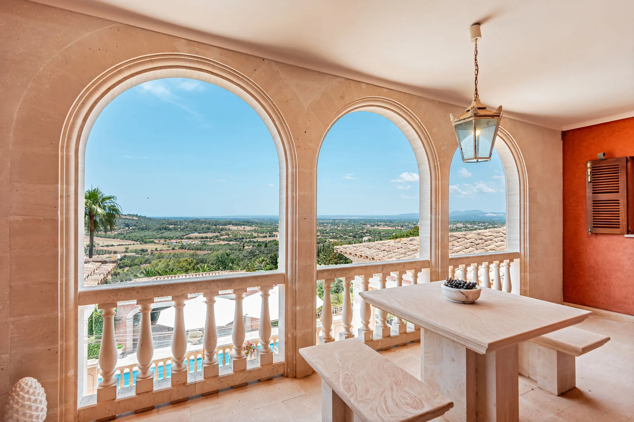 Einzigartiges Anwesen mit mediterranem Flair und traumhaftem Ausblick-4