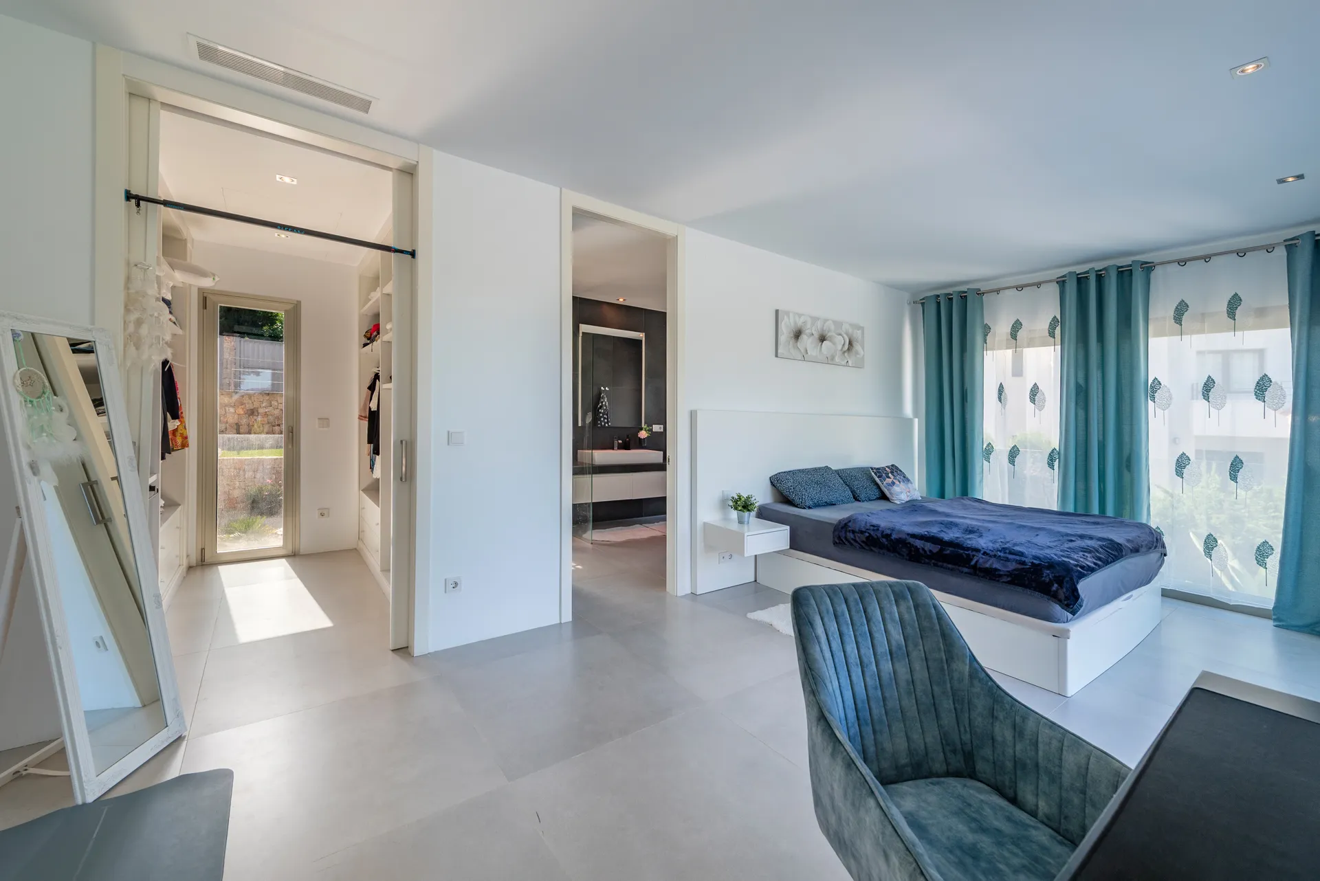 Modern nybyggd villa med utsikt över bukten, Bonaire-21