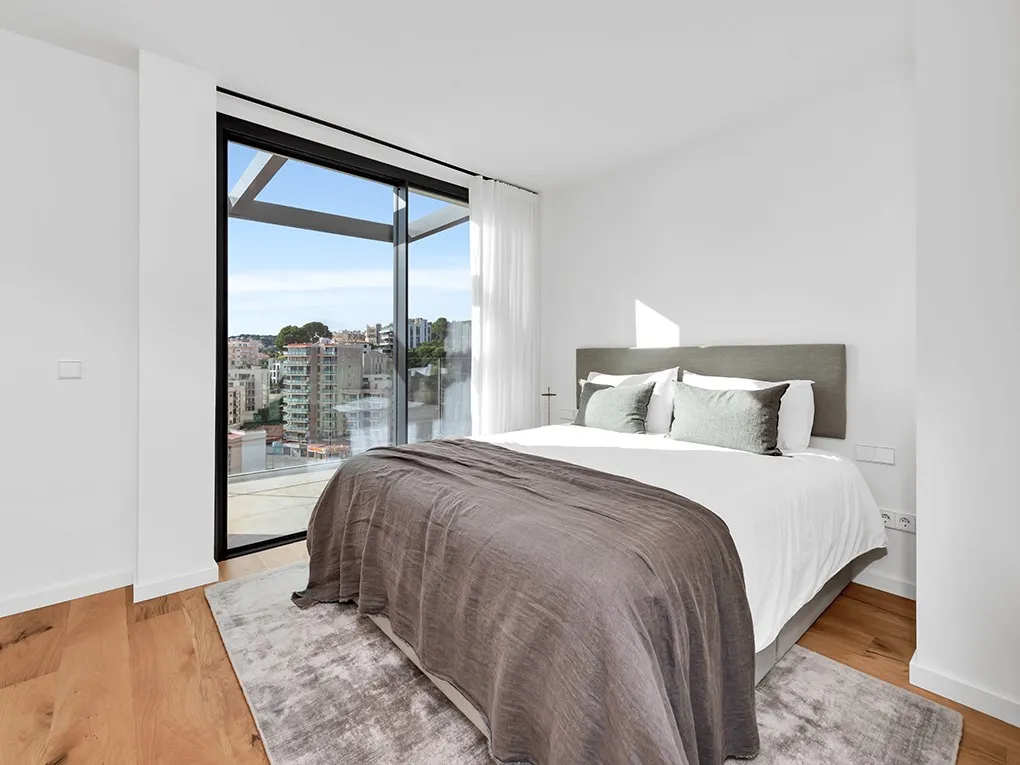 Sea view penthouse with private rooftop pool-9