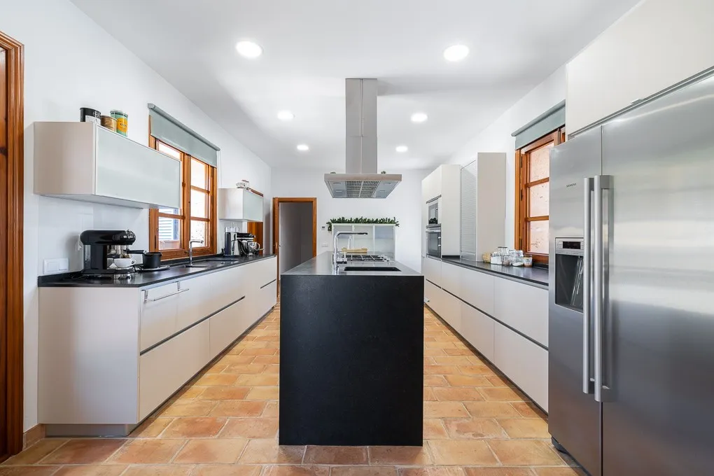 Idílica casa de campo en Alaró con vistas únicas-8