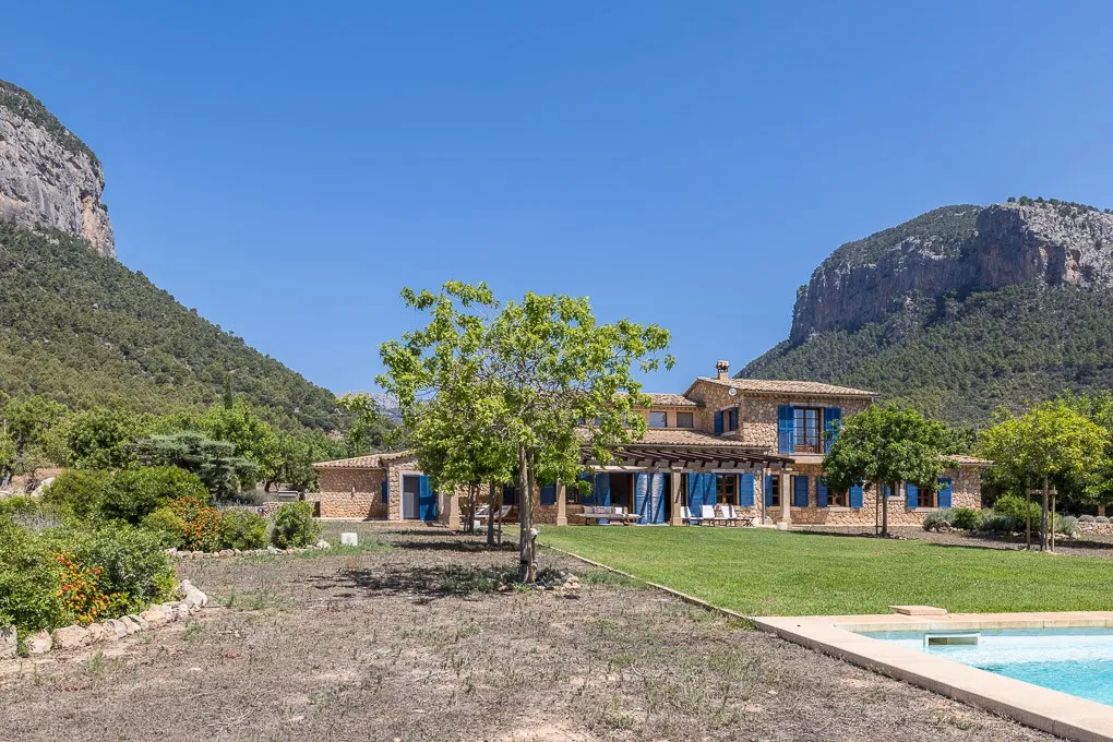 Idílica casa de campo en Alaró con vistas únicas-16