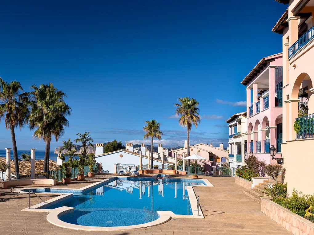 Elegante apartamento con vistas al mar y encanto mediterráneo en Nova Santa Ponsa-4