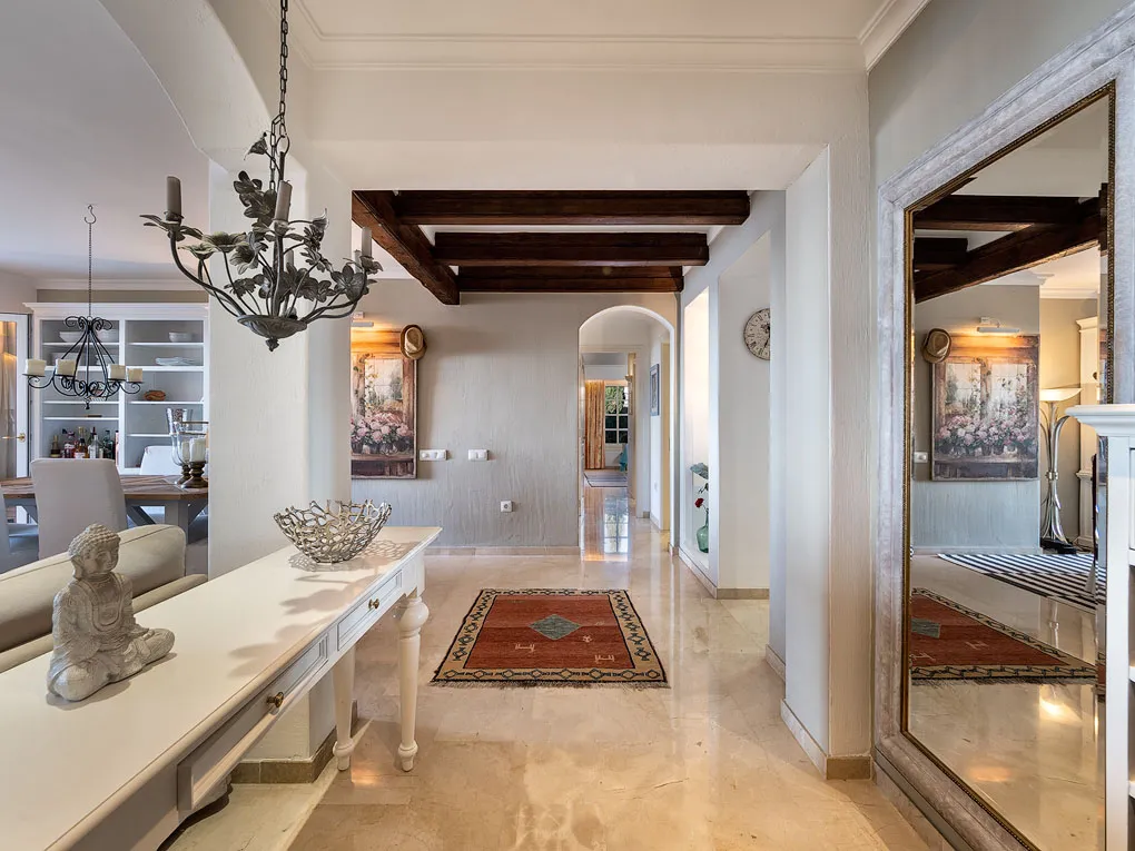 Elegante apartamento con vistas al mar y encanto mediterráneo en Nova Santa Ponsa-5