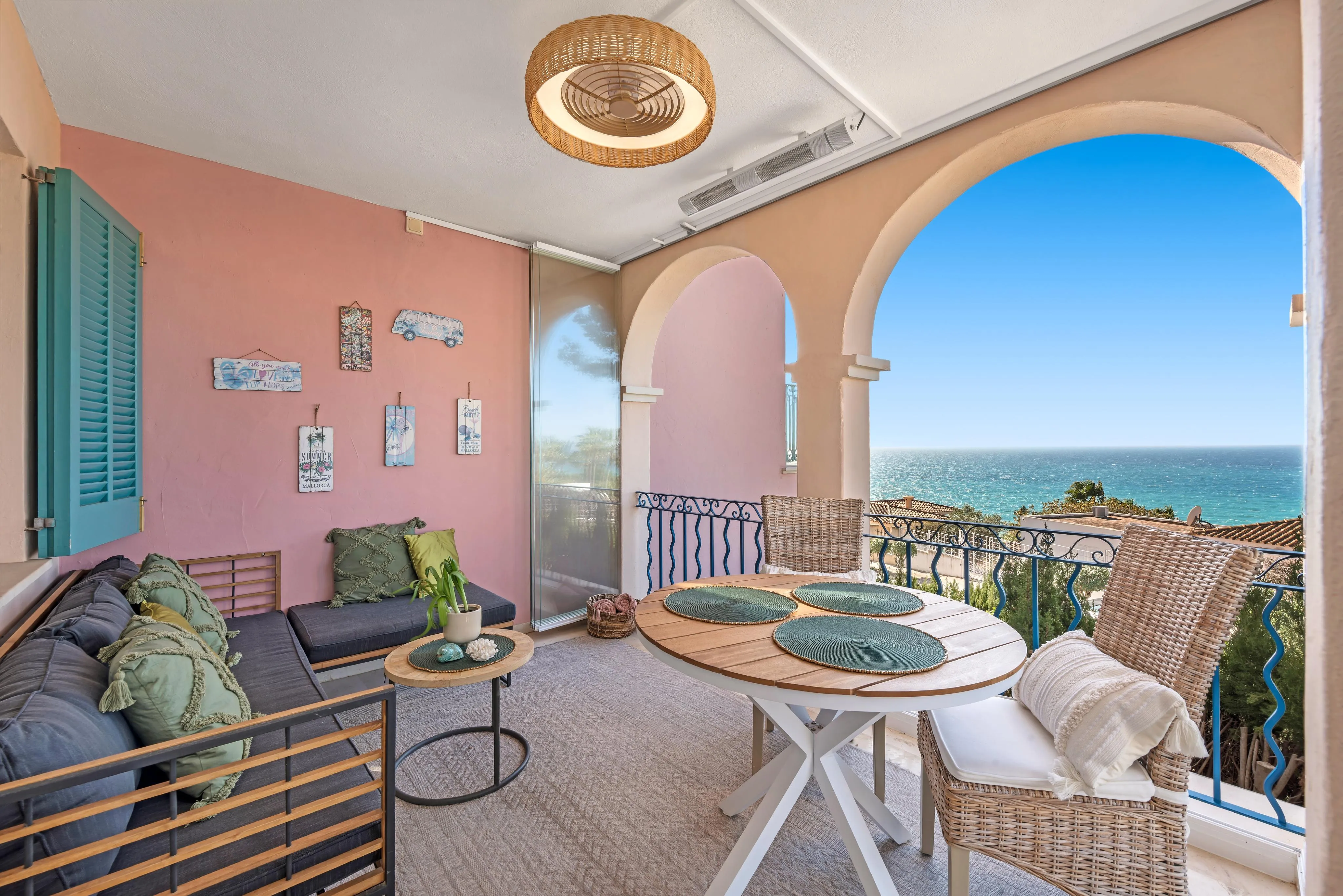 Elegant apartament amb vista al mar i encant mediterrani a Nova Santa Ponsa-1