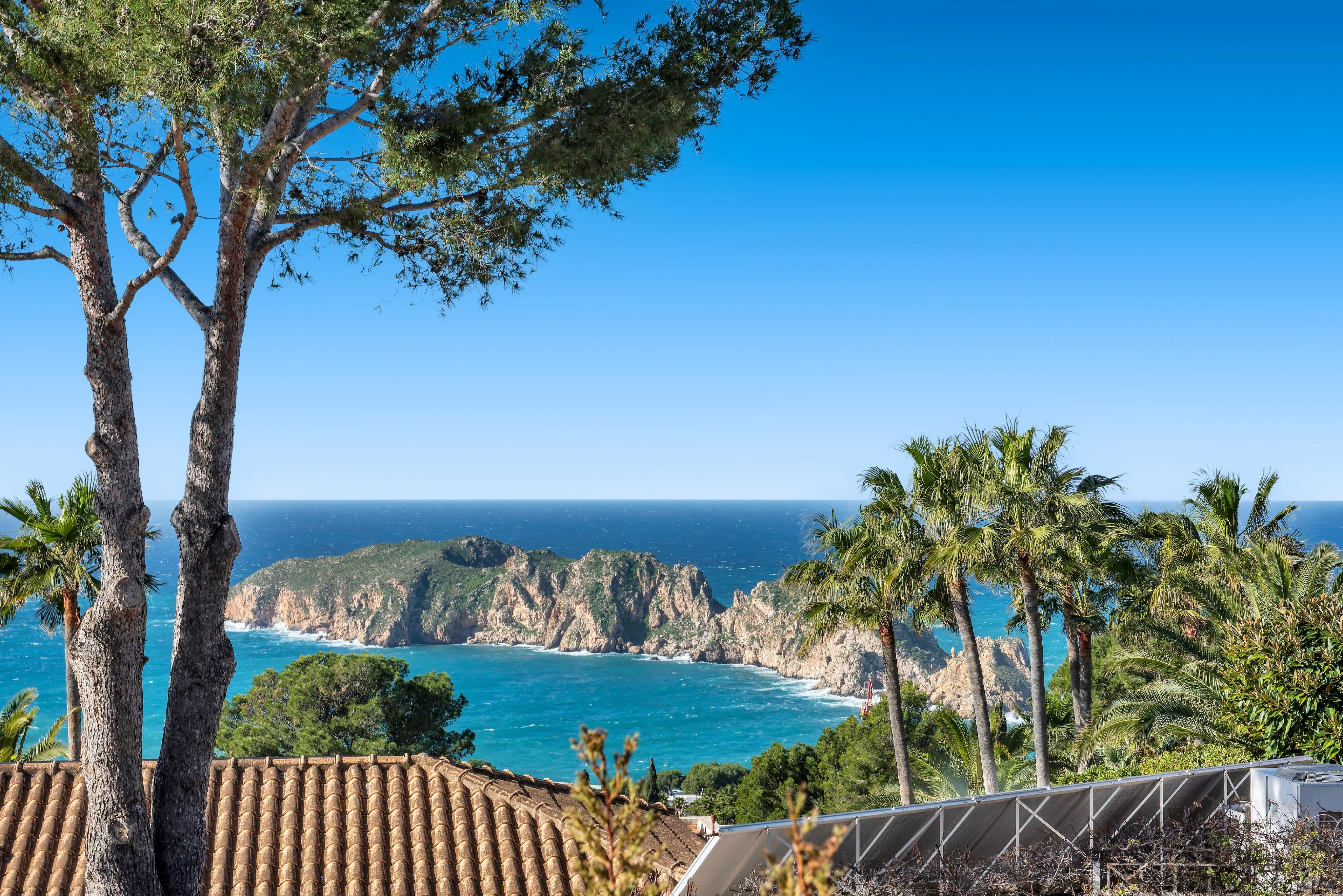 Elegante appartamento vista mare dal sapore mediterraneo a Nova Santa Ponsa-2