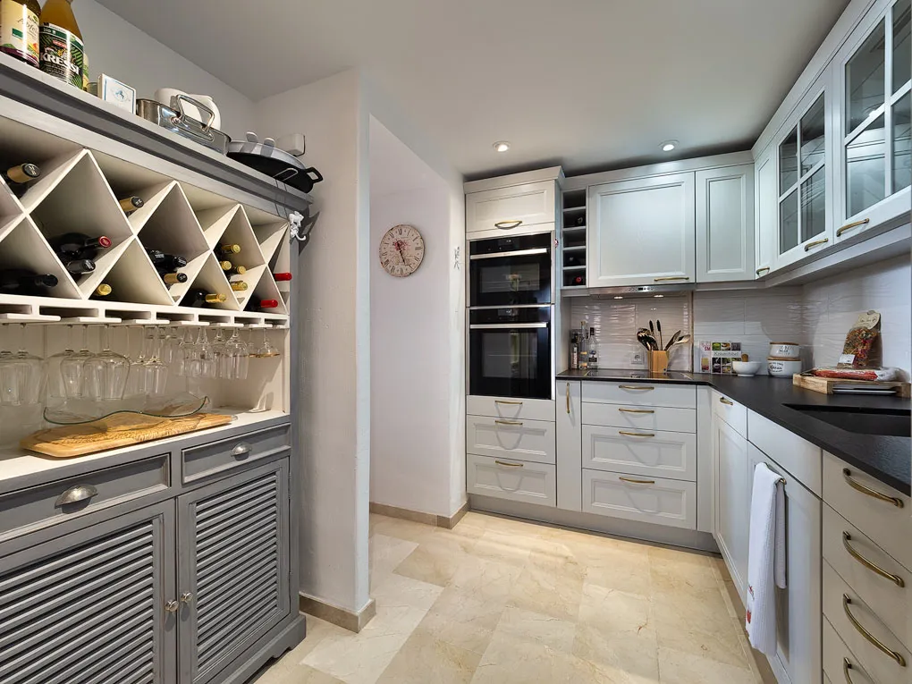 Elegante apartamento con vistas al mar y encanto mediterráneo en Nova Santa Ponsa-8