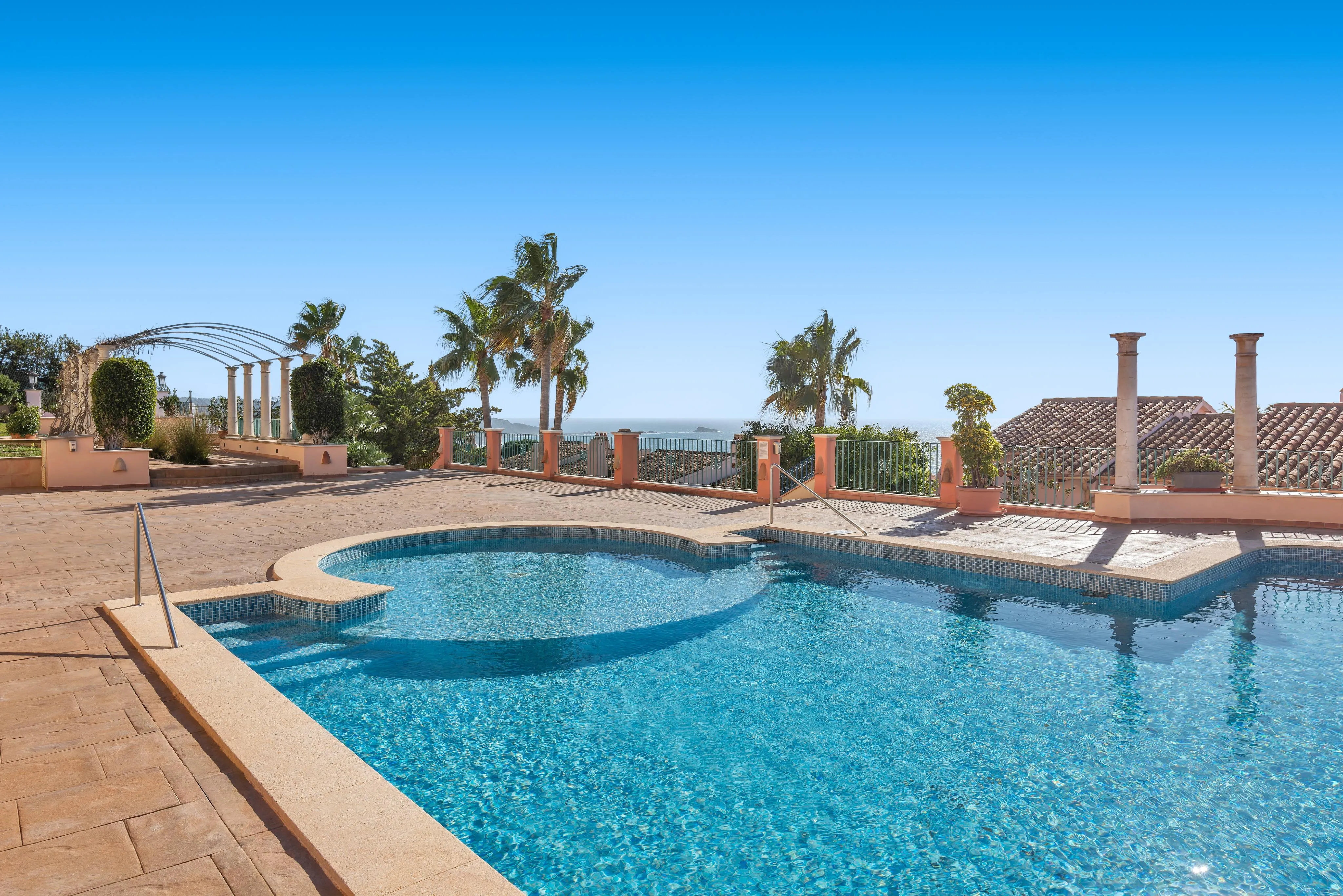 Stylish Sea-View Apartment with Mediterranean Flair in Nova Santa Ponsa-8