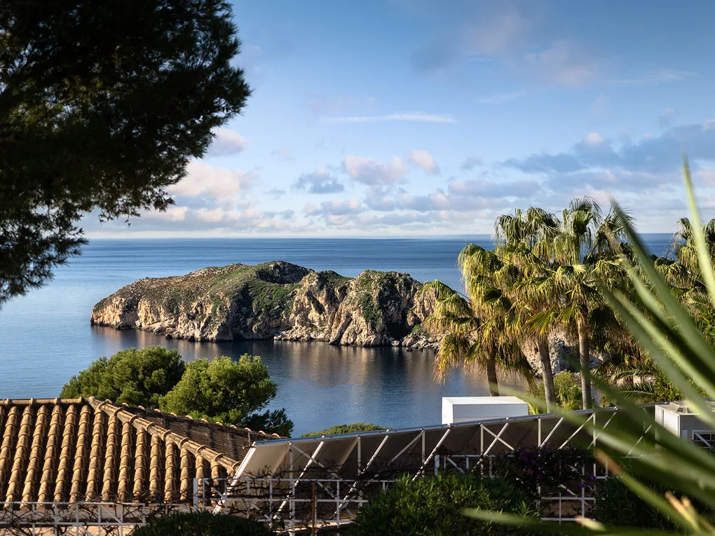 Elegante apartamento con vistas al mar y encanto mediterráneo en Nova Santa Ponsa-2