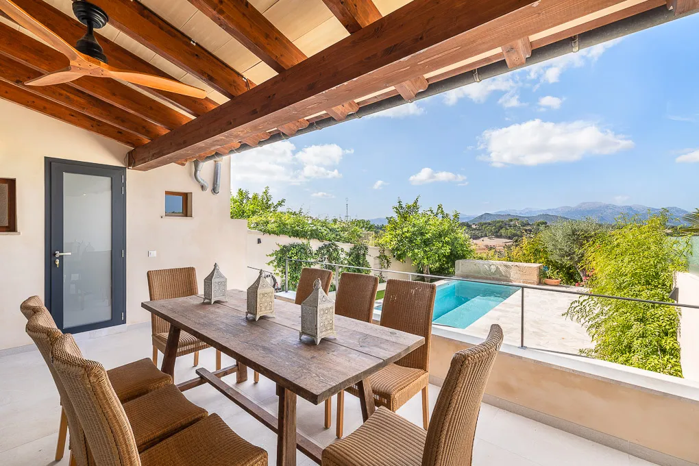 Dorpshuis met prachtig uitzicht op het platteland-1