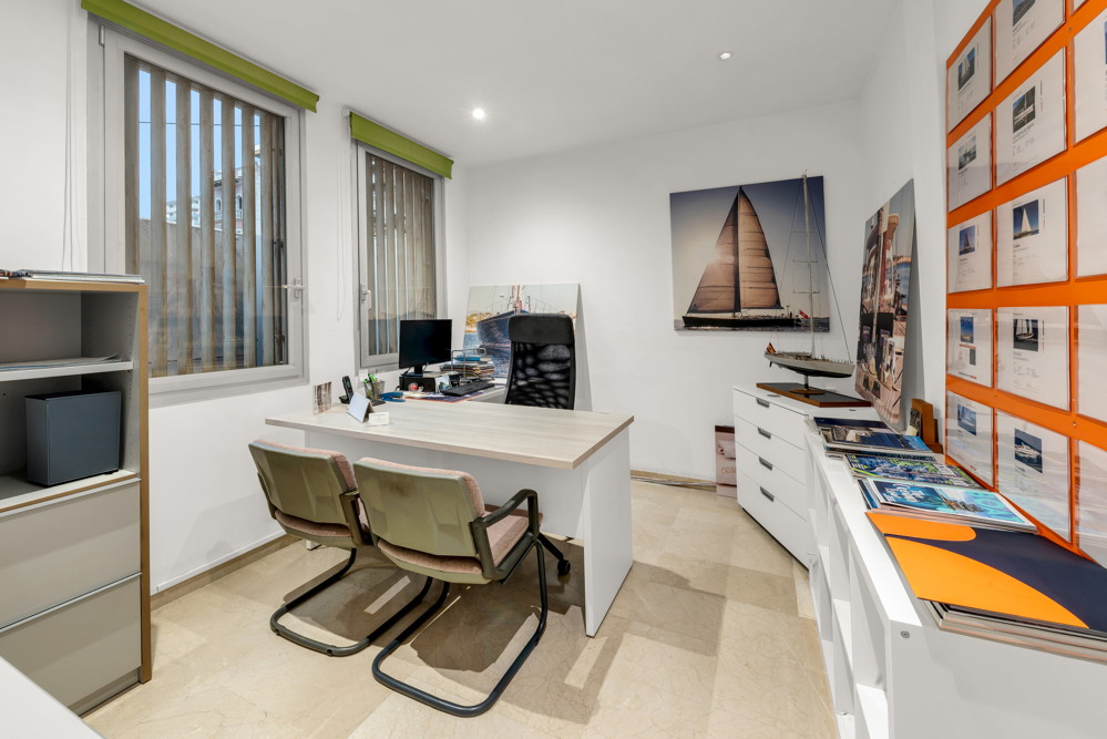 Prestige Immobilie nutzbar als Büro oder Wohnung mit spektakulärem Meerblick-21