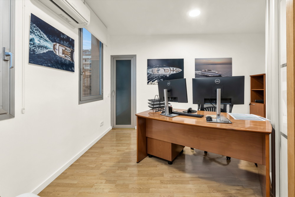 Prestige Immobilie nutzbar als Büro oder Wohnung mit spektakulärem Meerblick-18