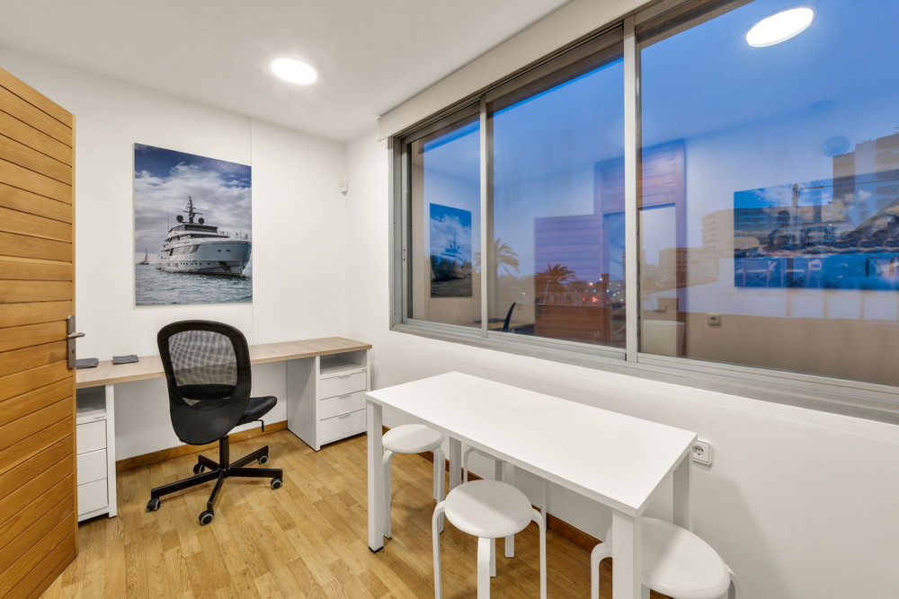 Prestige Immobilie nutzbar als Büro oder Wohnung mit spektakulärem Meerblick-20