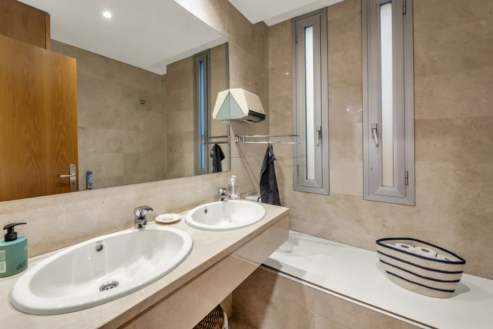 Prestigious Property use as Office or Residence with Spectacular Sea Views-24