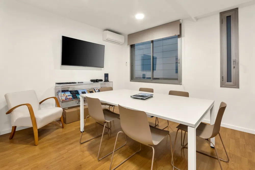 Prestige Immobilie nutzbar als Büro oder Wohnung mit spektakulärem Meerblick-17