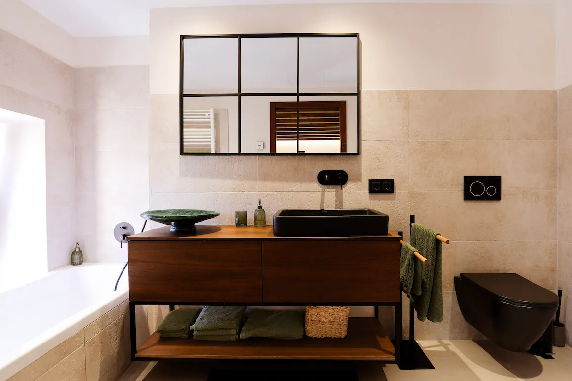 Casa de pueblo modernizada con terraza panorámica-10