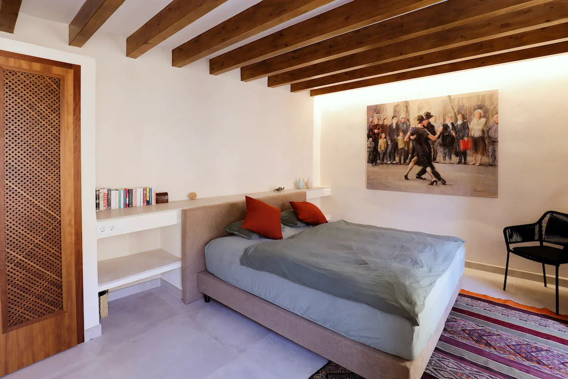 Casa de pueblo modernizada con terraza panorámica-8