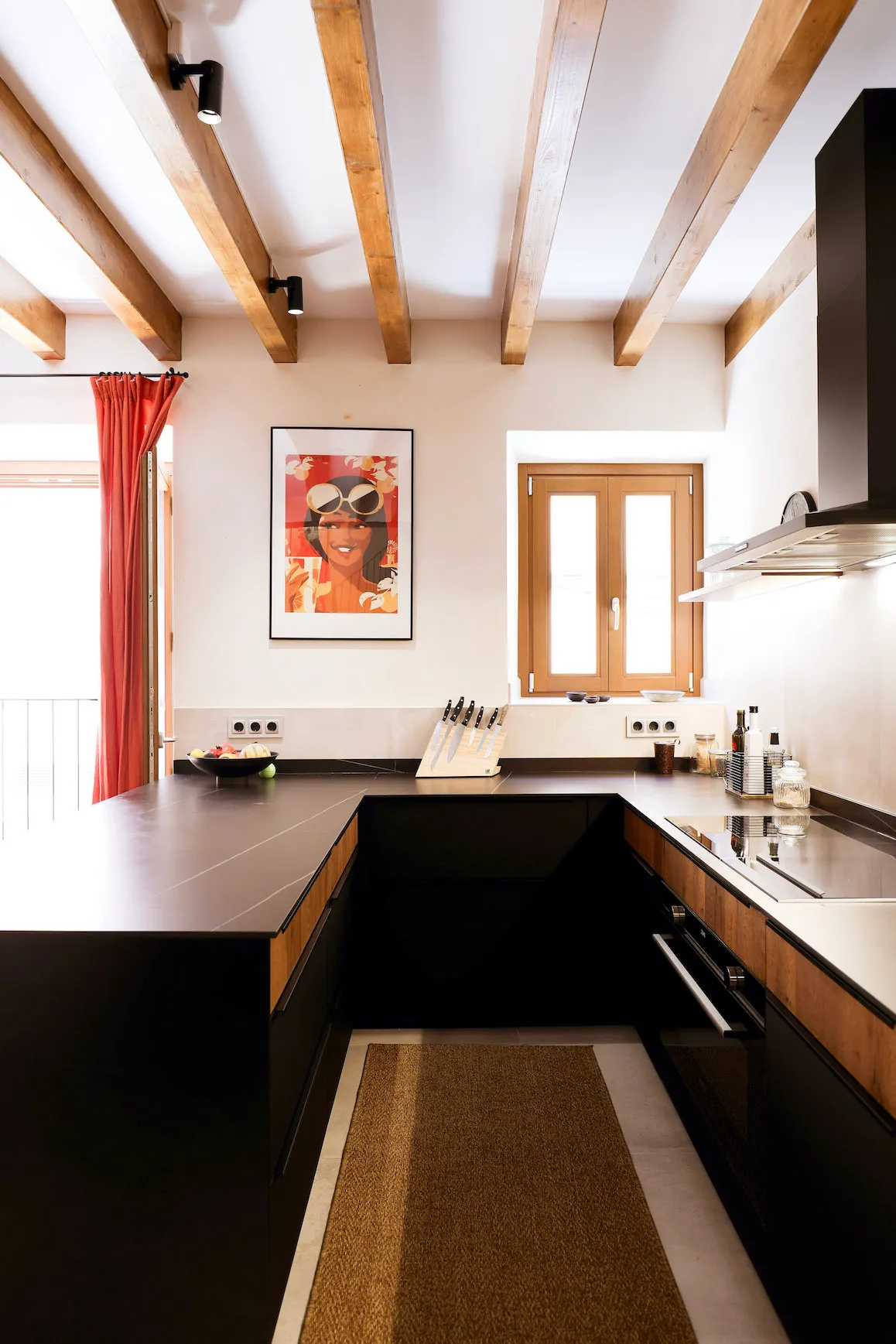 Casa de pueblo modernizada con terraza panorámica-5