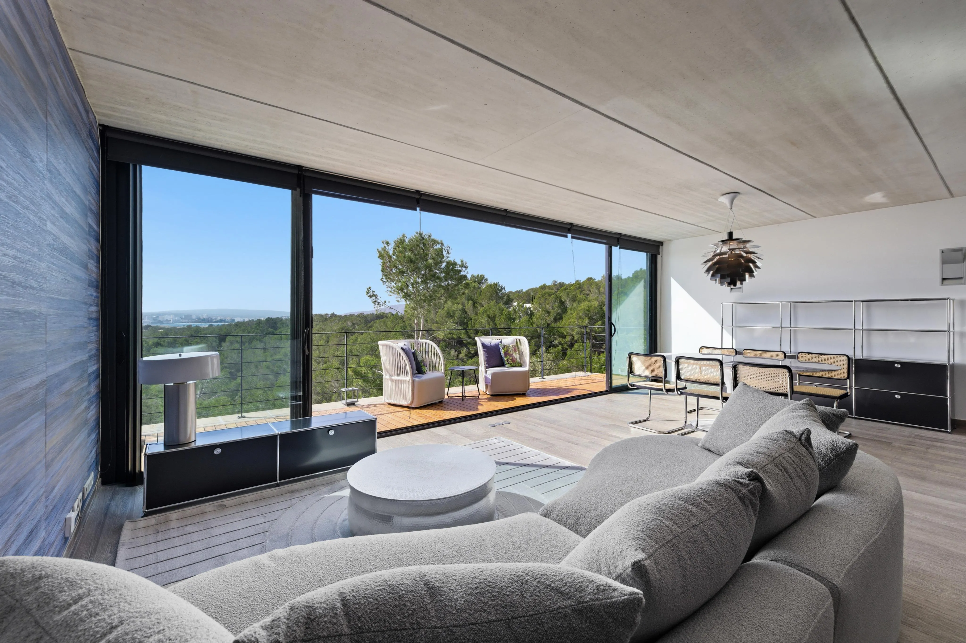 Ultra-modern halfvrijstaand huis aan de Costa de'n Blanes-4